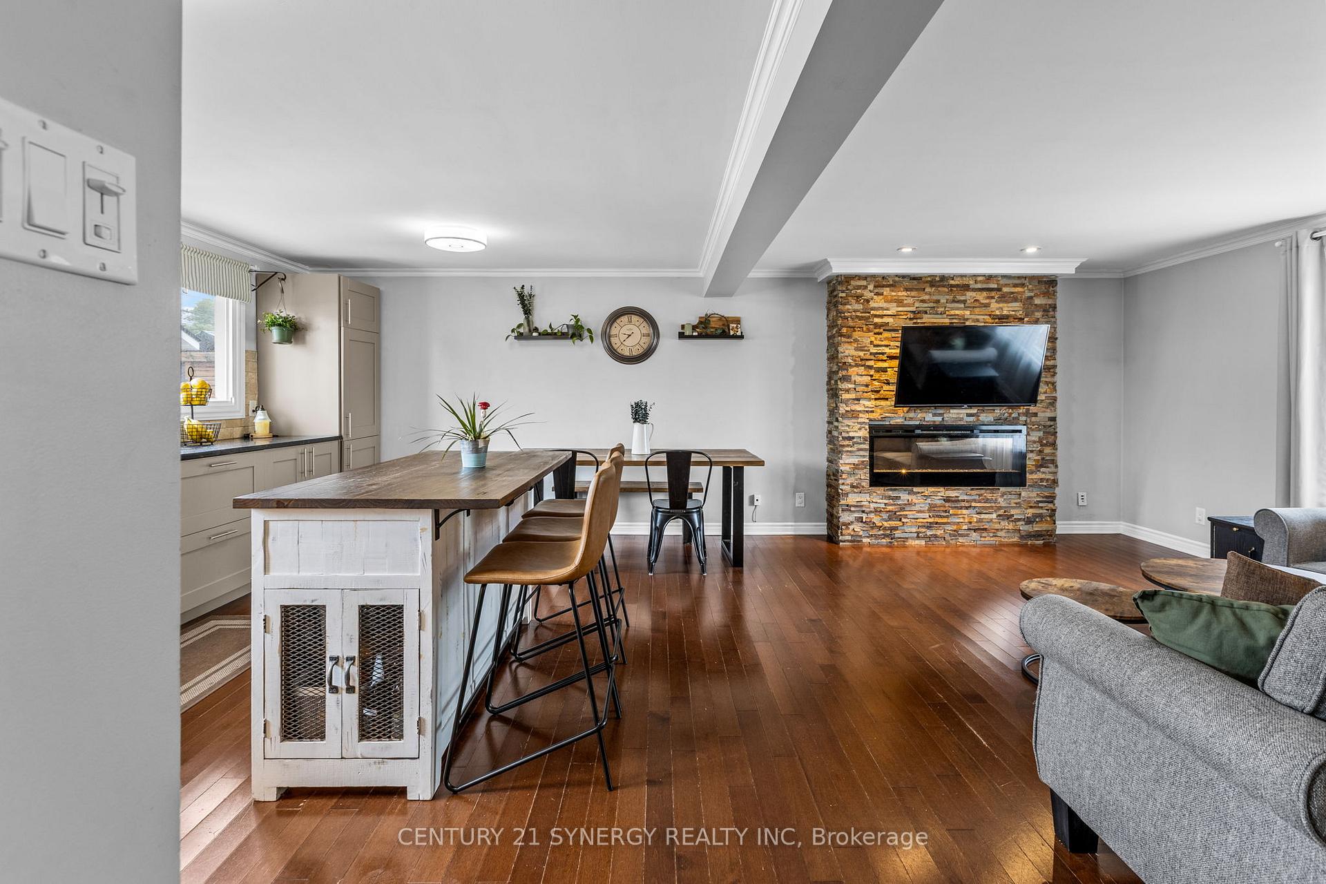 Photo 7 of 356 Amiens Street, Ottawa, Bilberry Creek/Queenswood Heights — HOMEH
