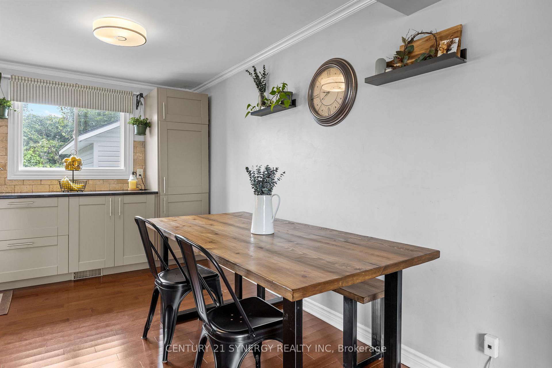 Photo 10 of 356 Amiens Street, Ottawa, Bilberry Creek/Queenswood Heights — HOMEH