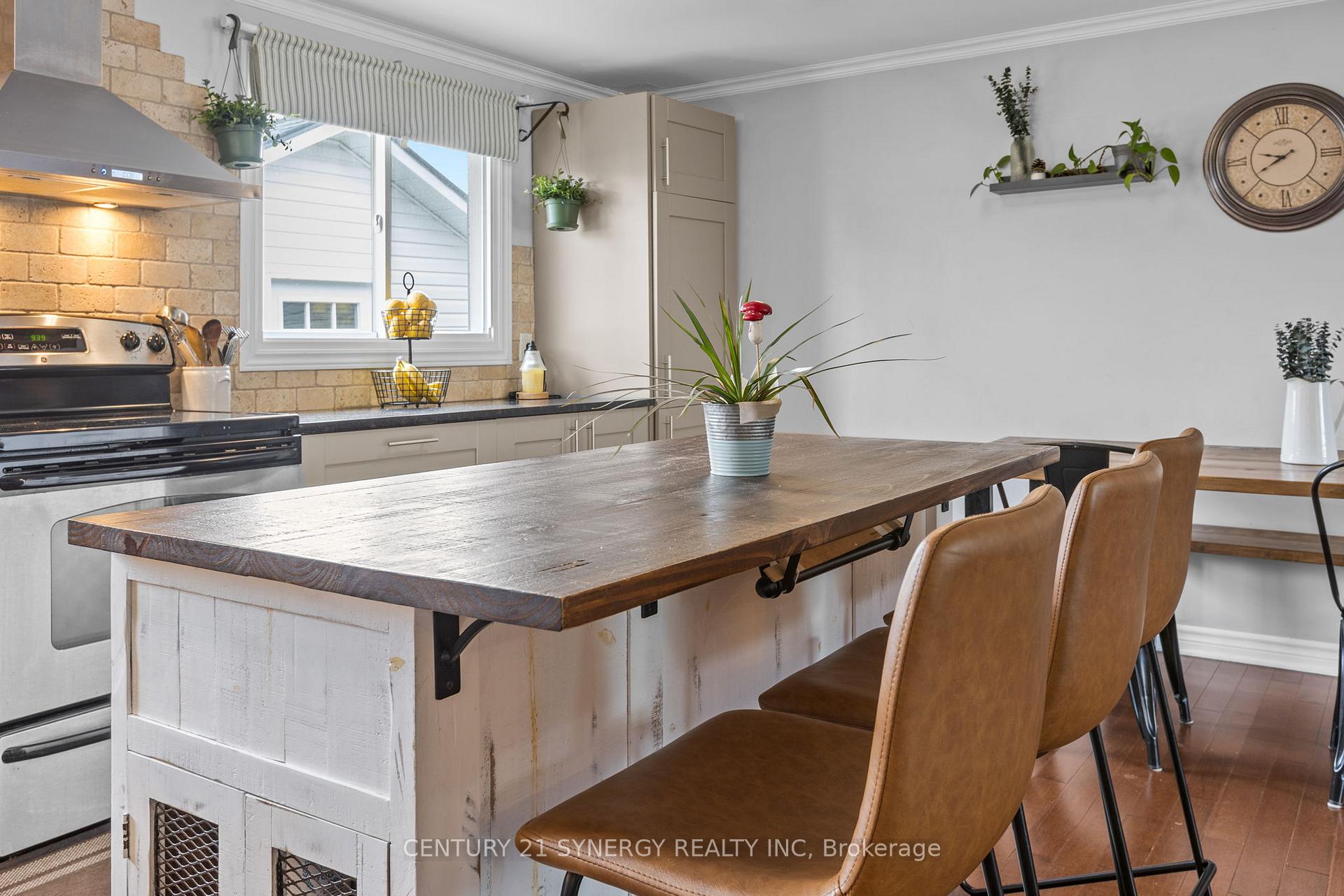 Photo 12 of 356 Amiens Street, Ottawa, Bilberry Creek/Queenswood Heights — HOMEH