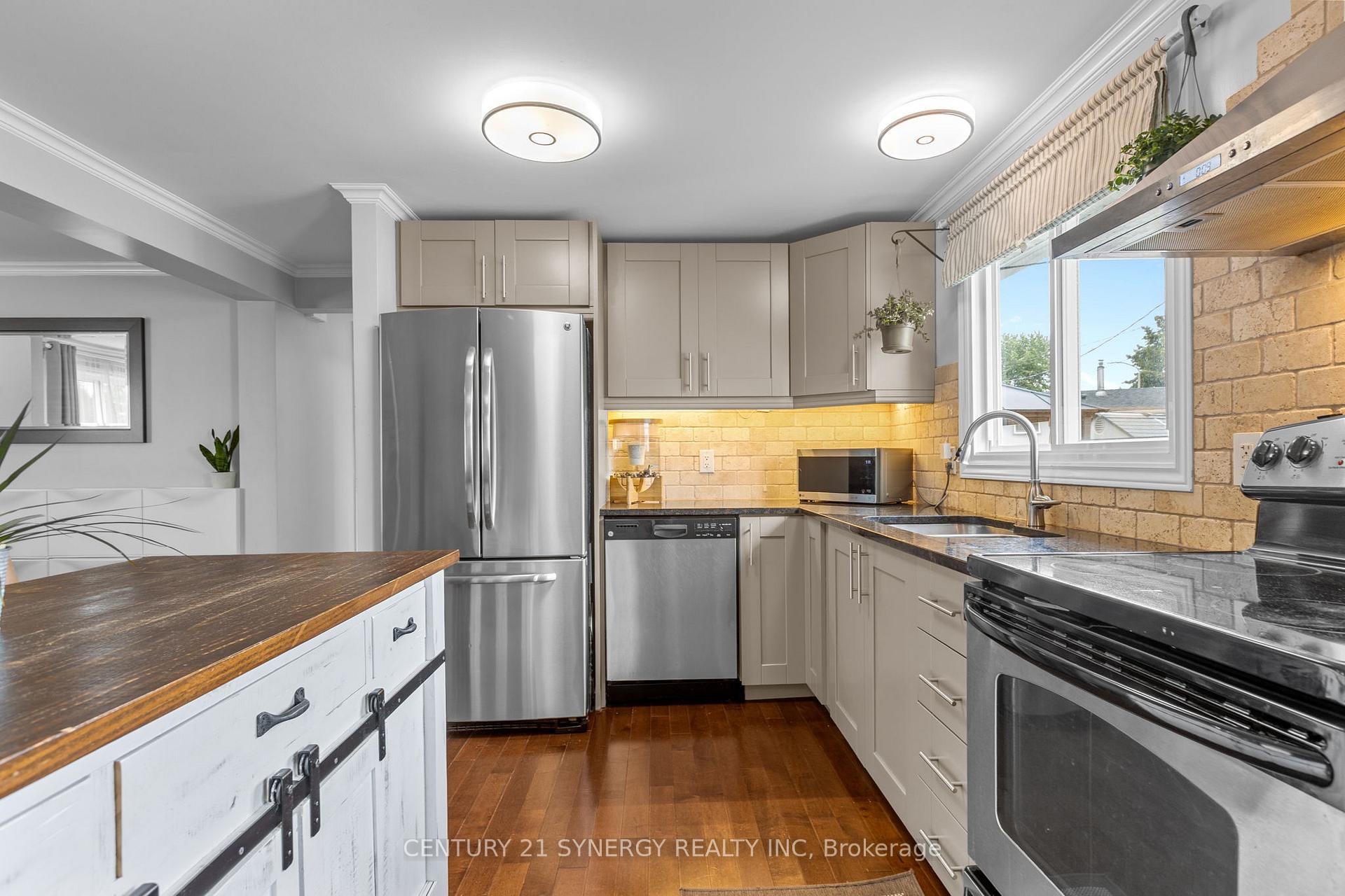 Photo 15 of 356 Amiens Street, Ottawa, Bilberry Creek/Queenswood Heights — HOMEH