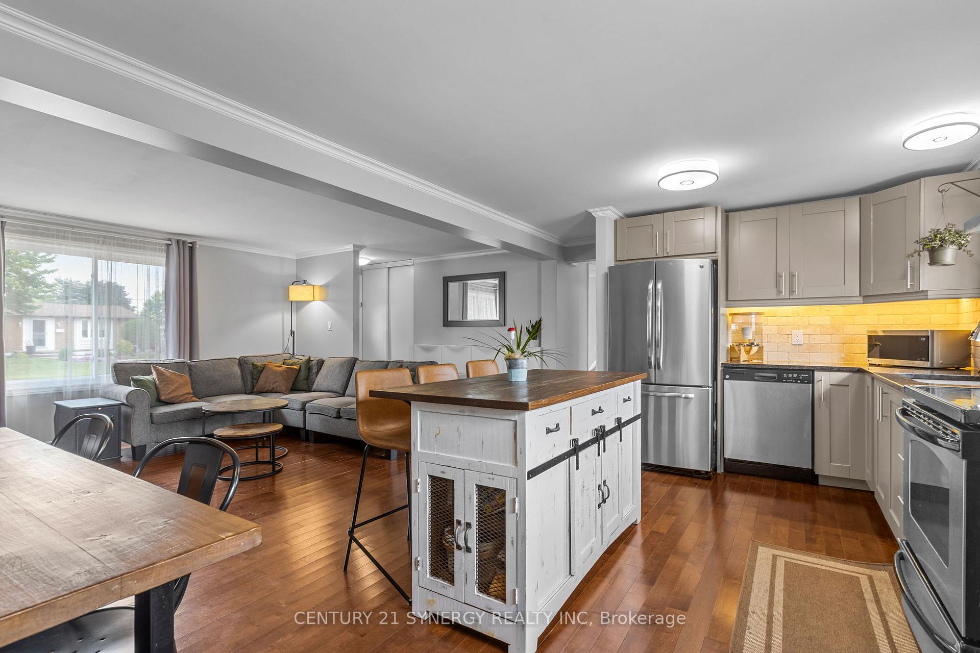 Photo 16 of 356 Amiens Street, Ottawa, Bilberry Creek/Queenswood Heights — HOMEH