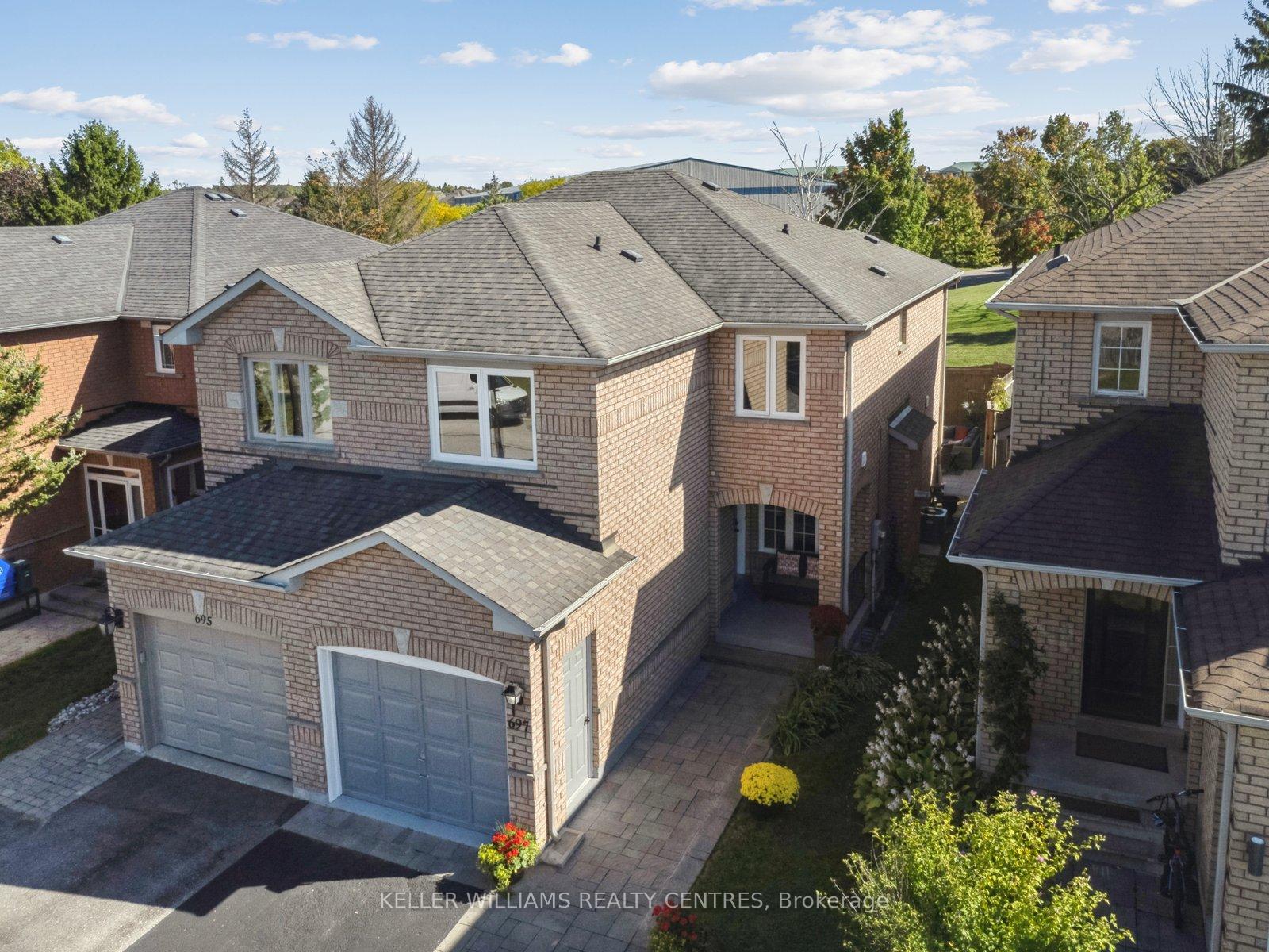 Photo 1 of 697 Walpole Crescent, Newmarket, Stonehaven-Wyndham — HOMEH