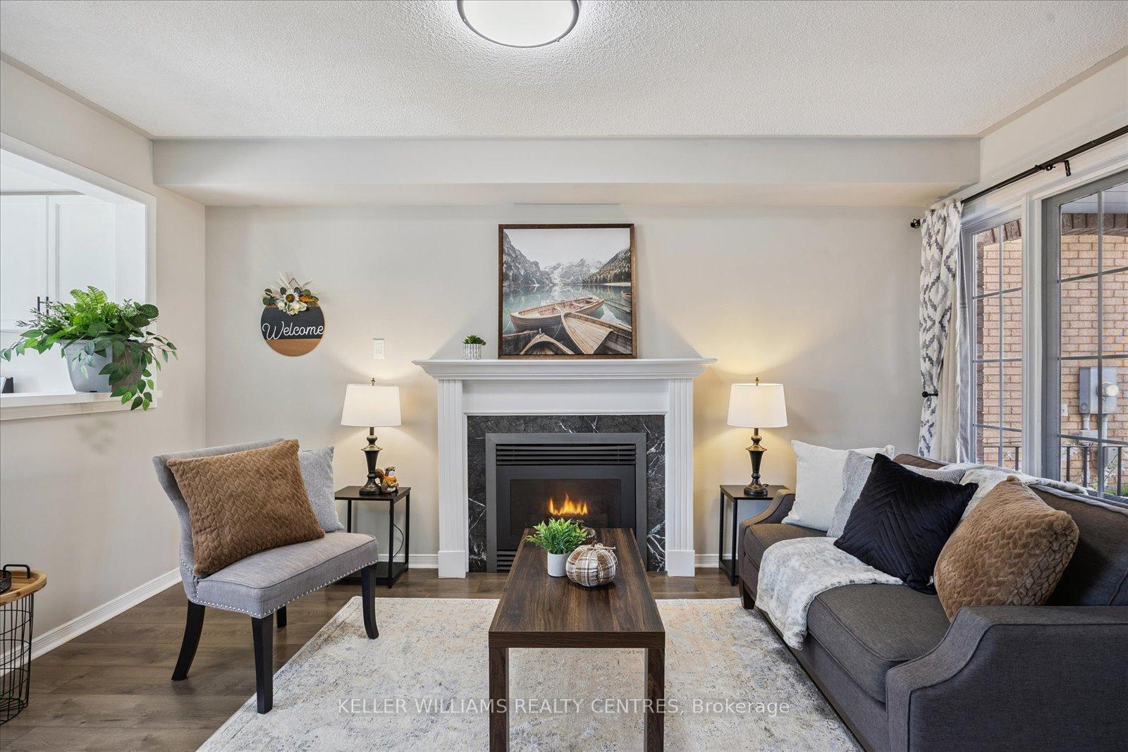 Photo 6 of 697 Walpole Crescent, Newmarket, Stonehaven-Wyndham — HOMEH