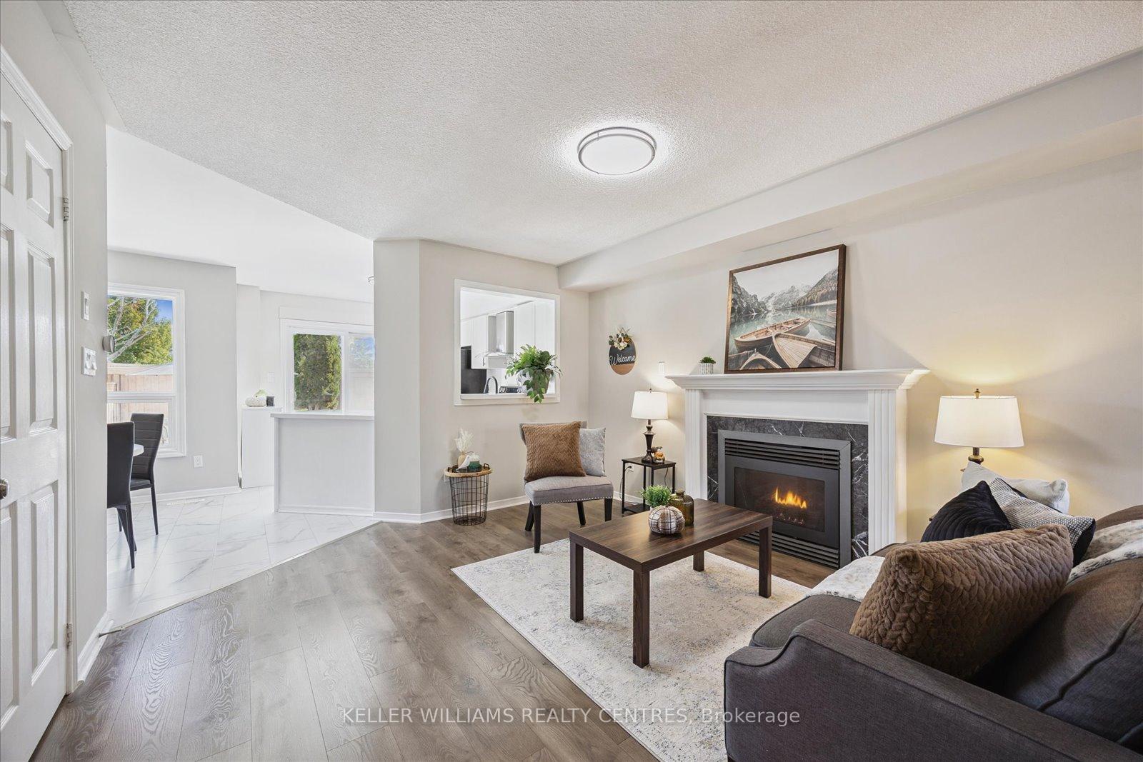 Photo 8 of 697 Walpole Crescent, Newmarket, Stonehaven-Wyndham — HOMEH