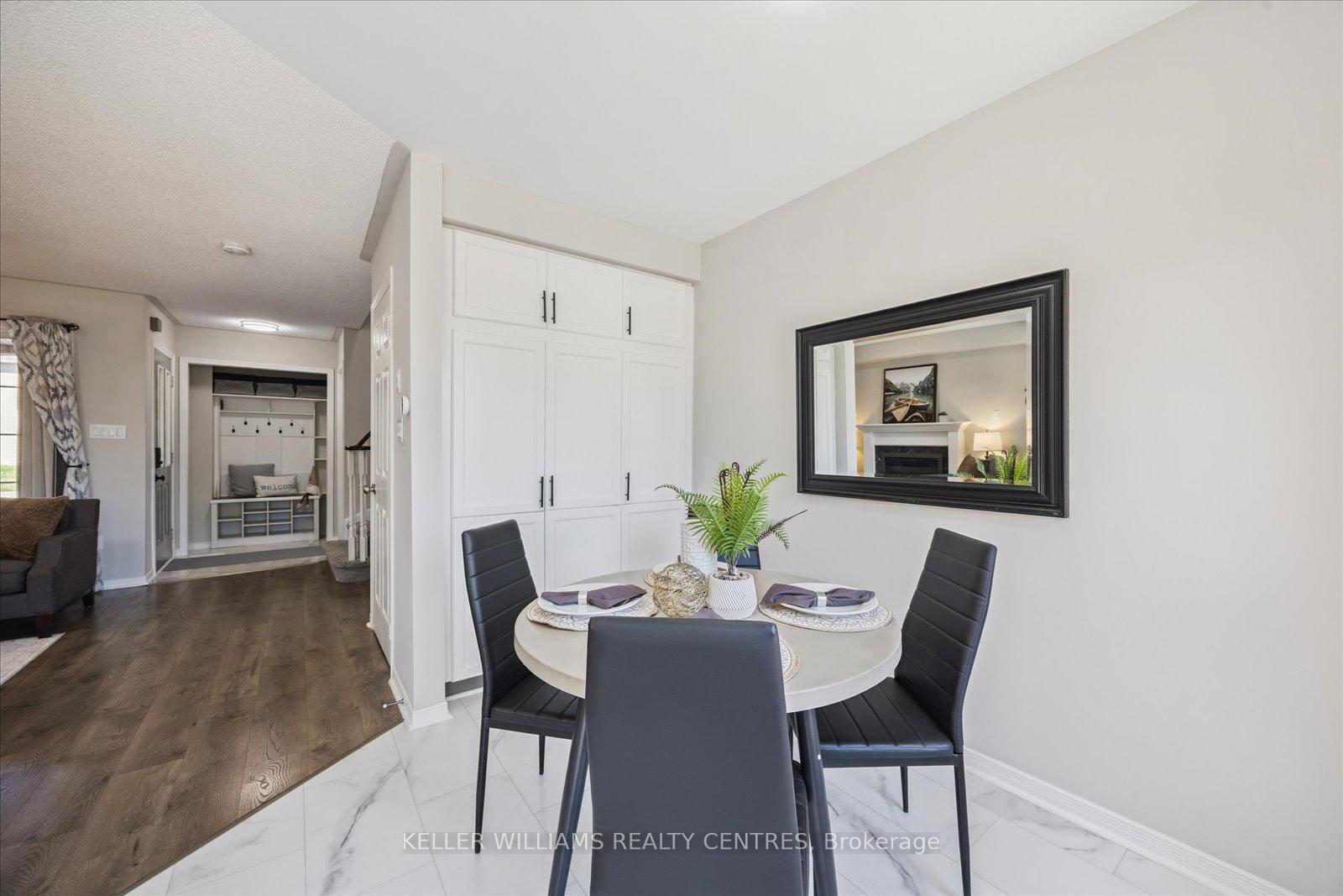 Photo 9 of 697 Walpole Crescent, Newmarket, Stonehaven-Wyndham — HOMEH