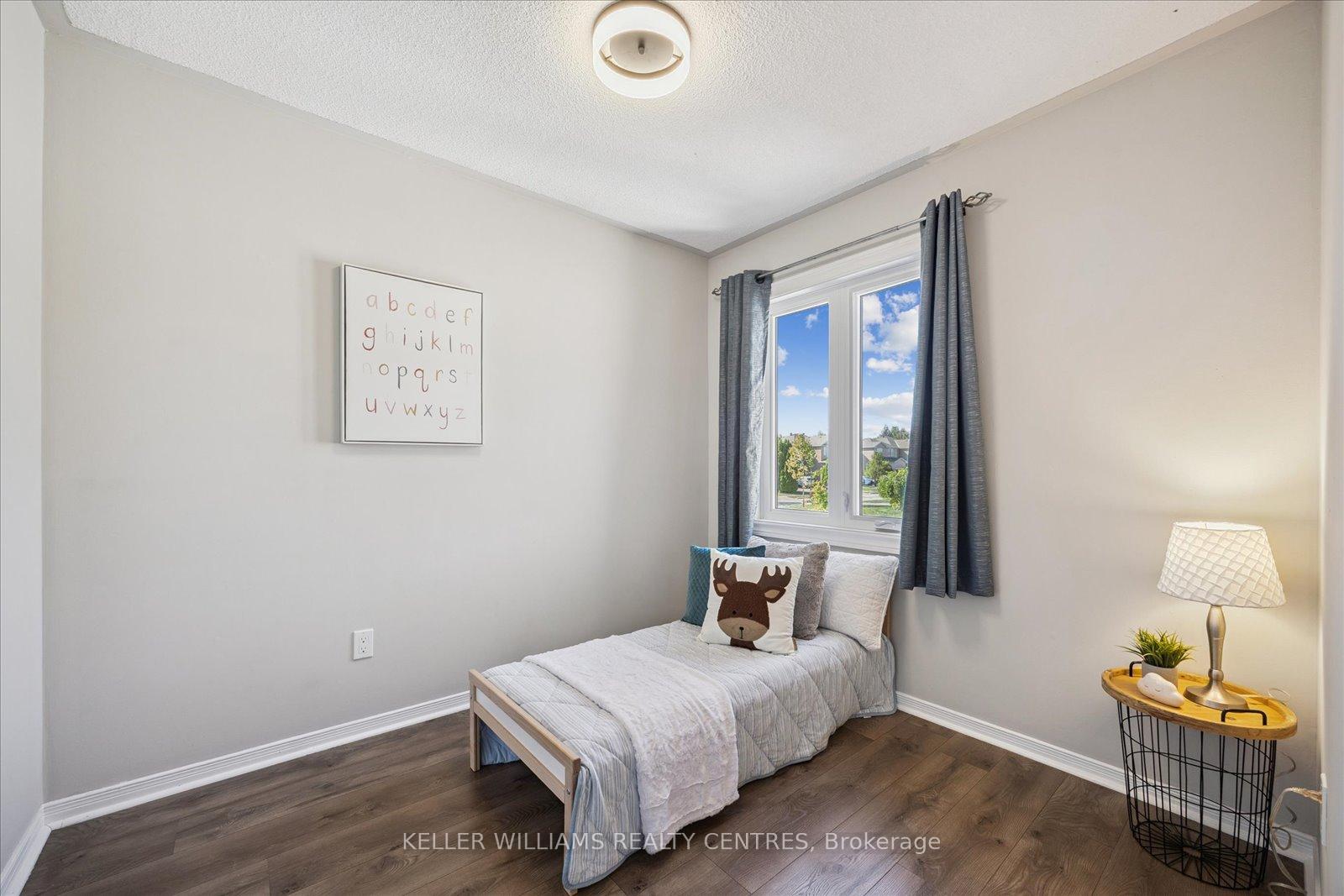 Photo 25 of 697 Walpole Crescent, Newmarket, Stonehaven-Wyndham — HOMEH