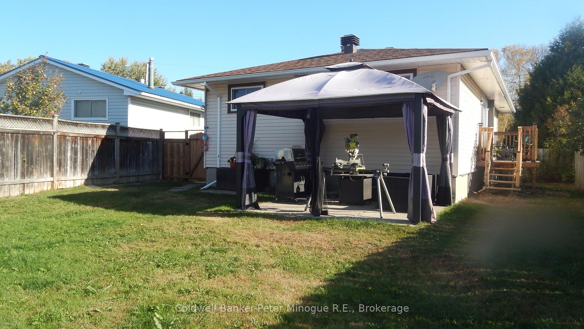 Photo 31 of 105 Strathcona Drive, North Bay, Ferris — HOMEH