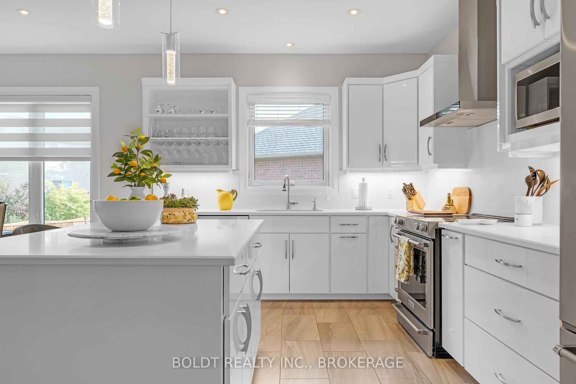 Photo 23 of 7 Emily Lane, Pelham, Fonthill — HOMEH