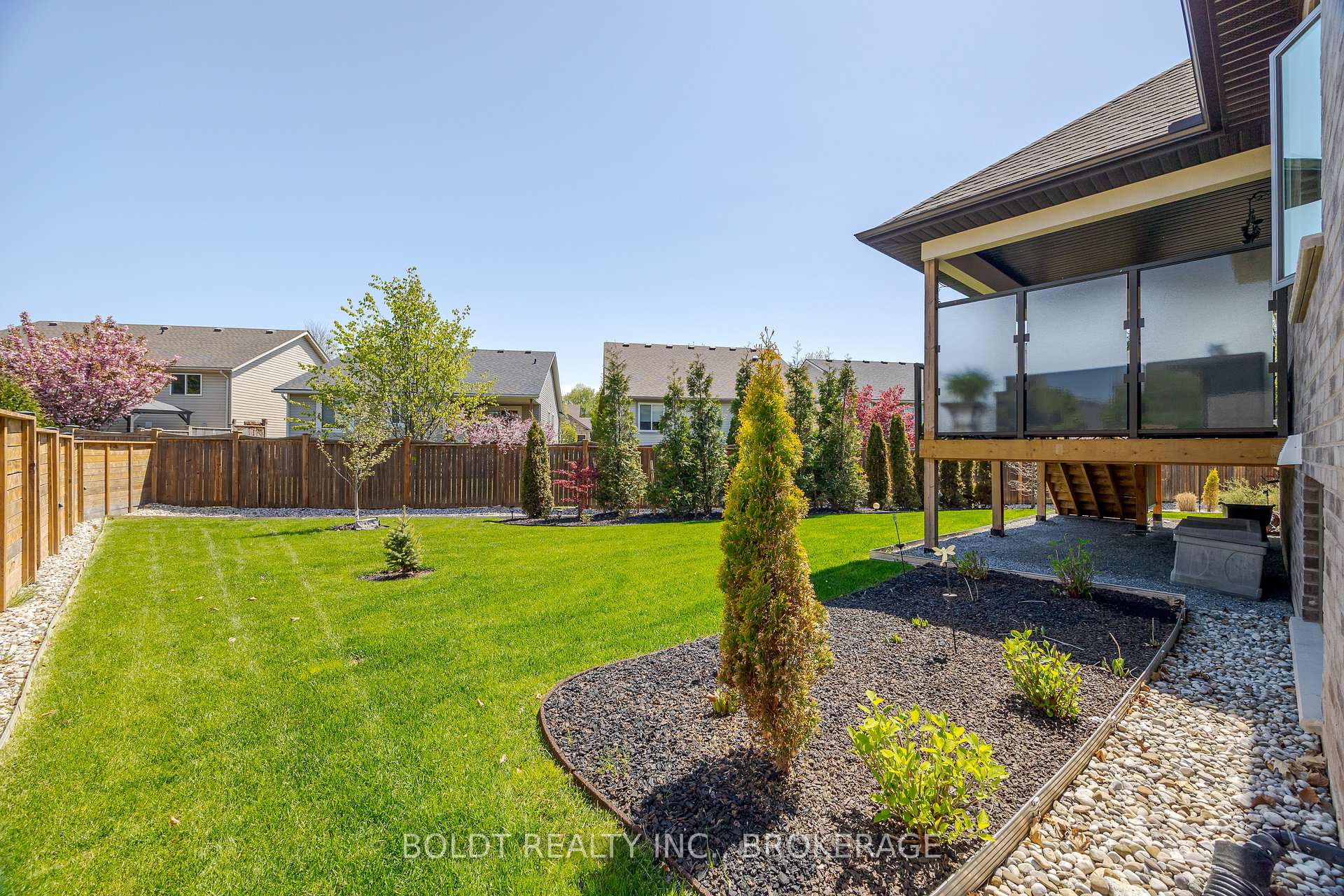 Photo 42 of 7 Emily Lane, Pelham, Fonthill — HOMEH