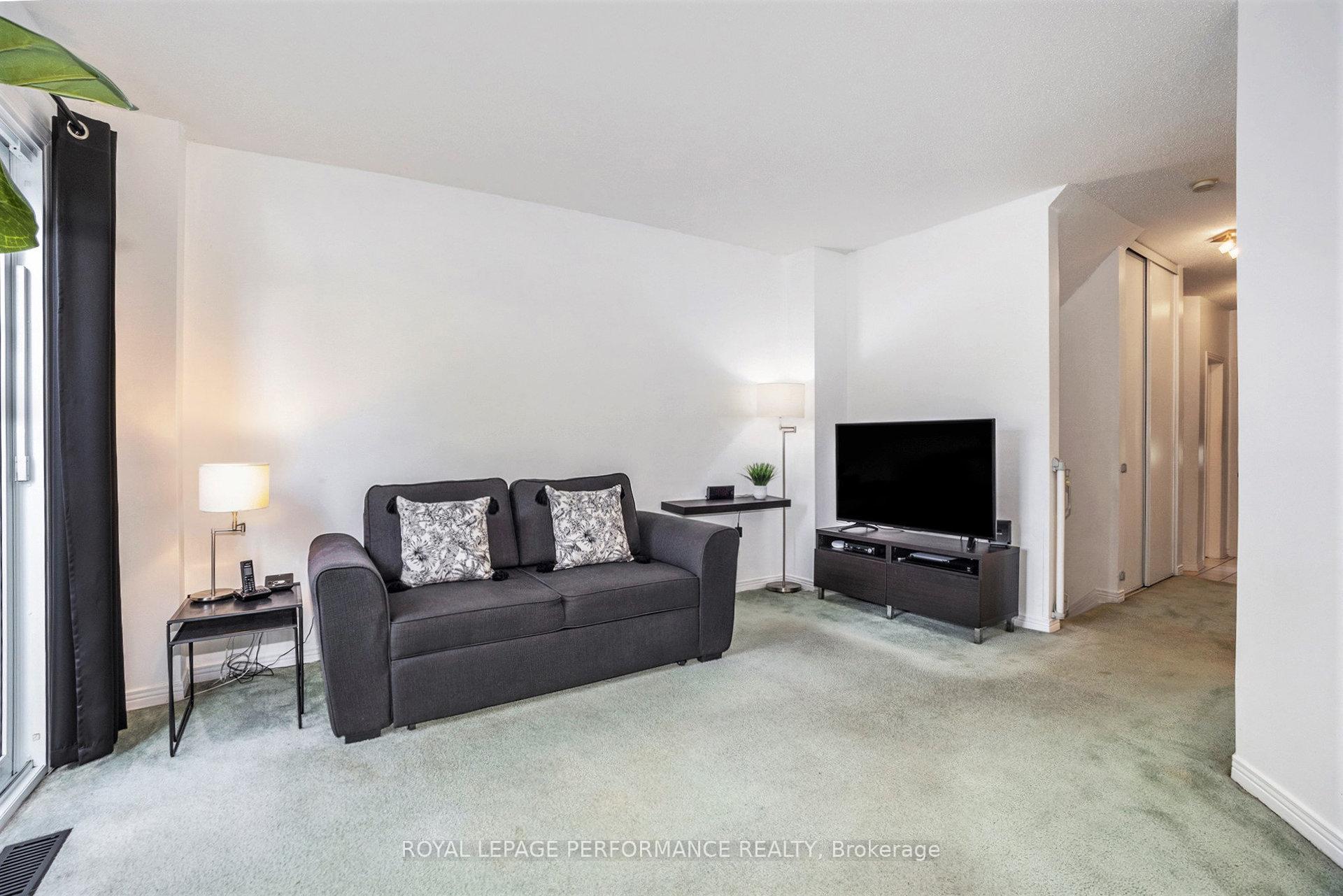 Photo 6 of 1512 Launay Avenue, Ottawa, Fallingbrook/Pineridge — HOMEH