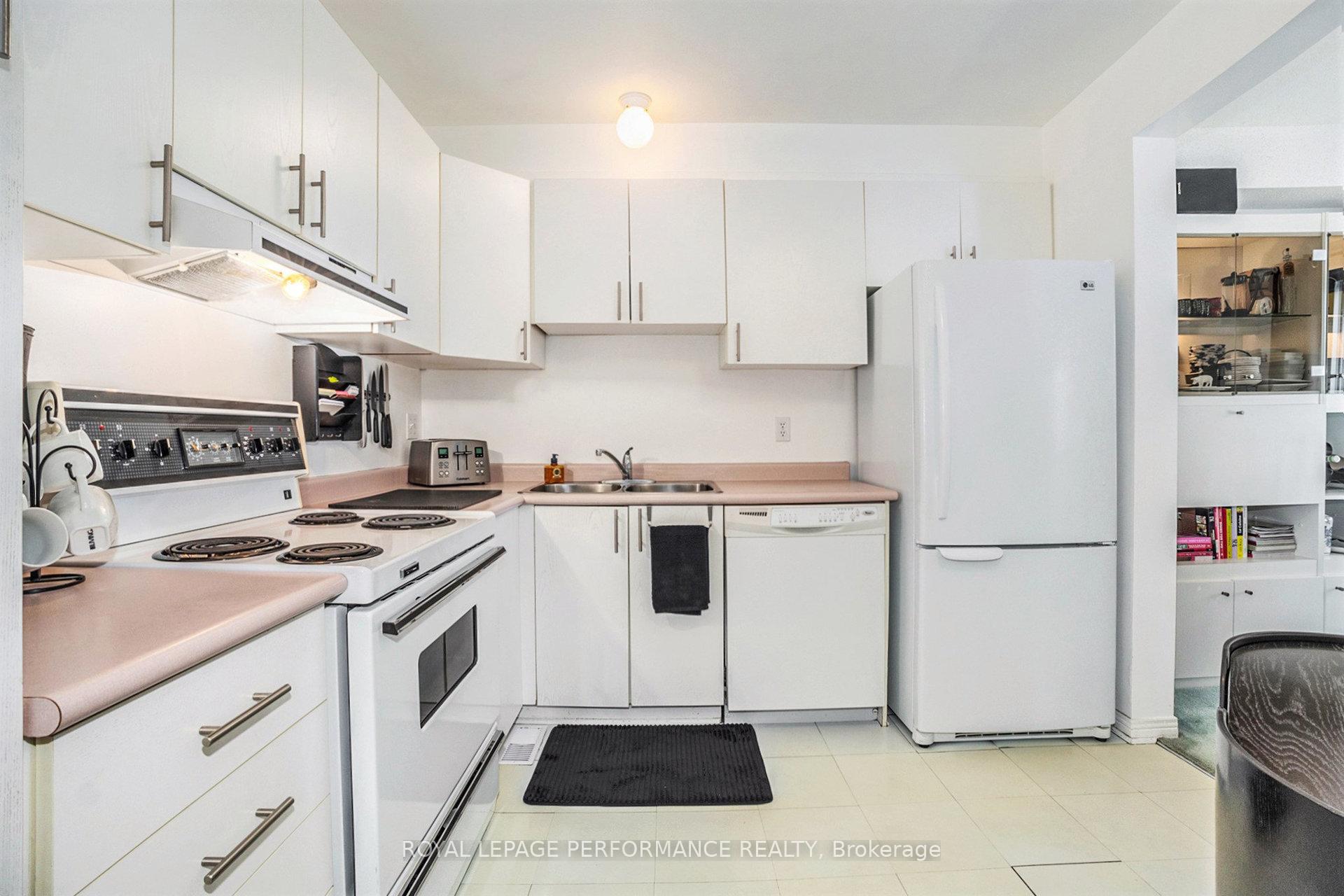 Photo 12 of 1512 Launay Avenue, Ottawa, Fallingbrook/Pineridge — HOMEH