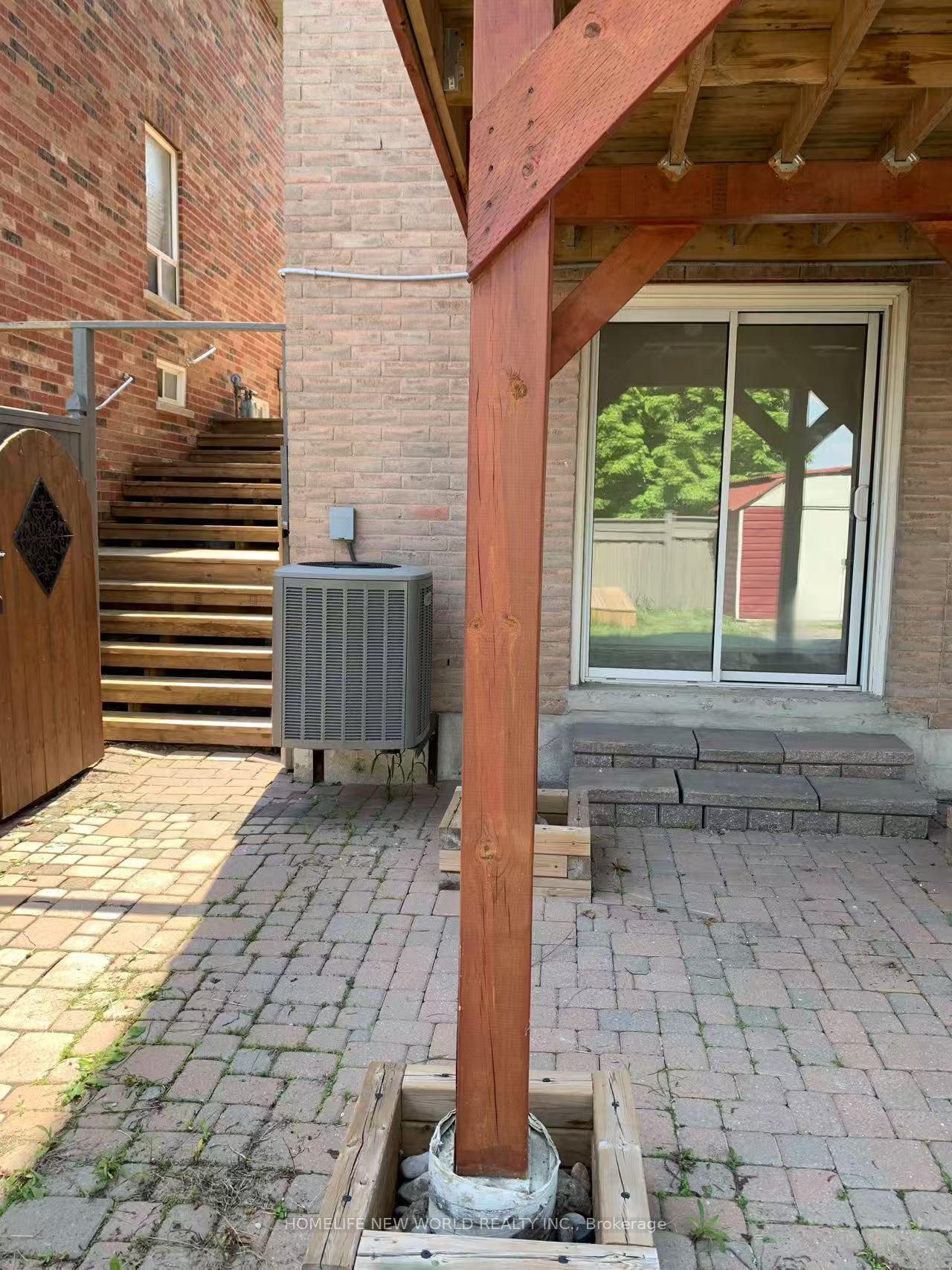 Photo 2 of Unit Basement, 175 Knapton Drive, Newmarket, Woodland Hill — HOMEH