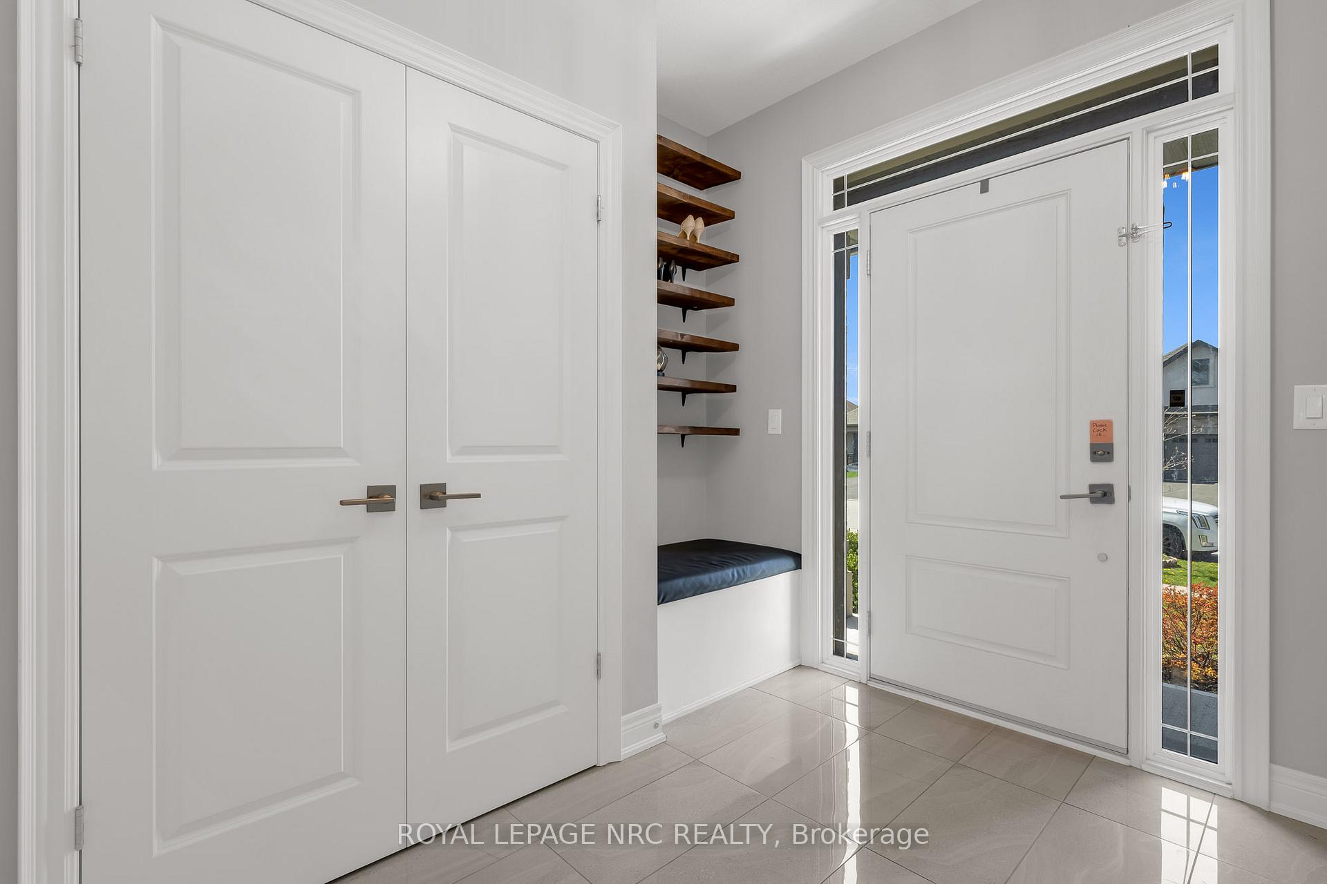 Photo 5 of 29 Abbott Place, Pelham, Fonthill — HOMEH