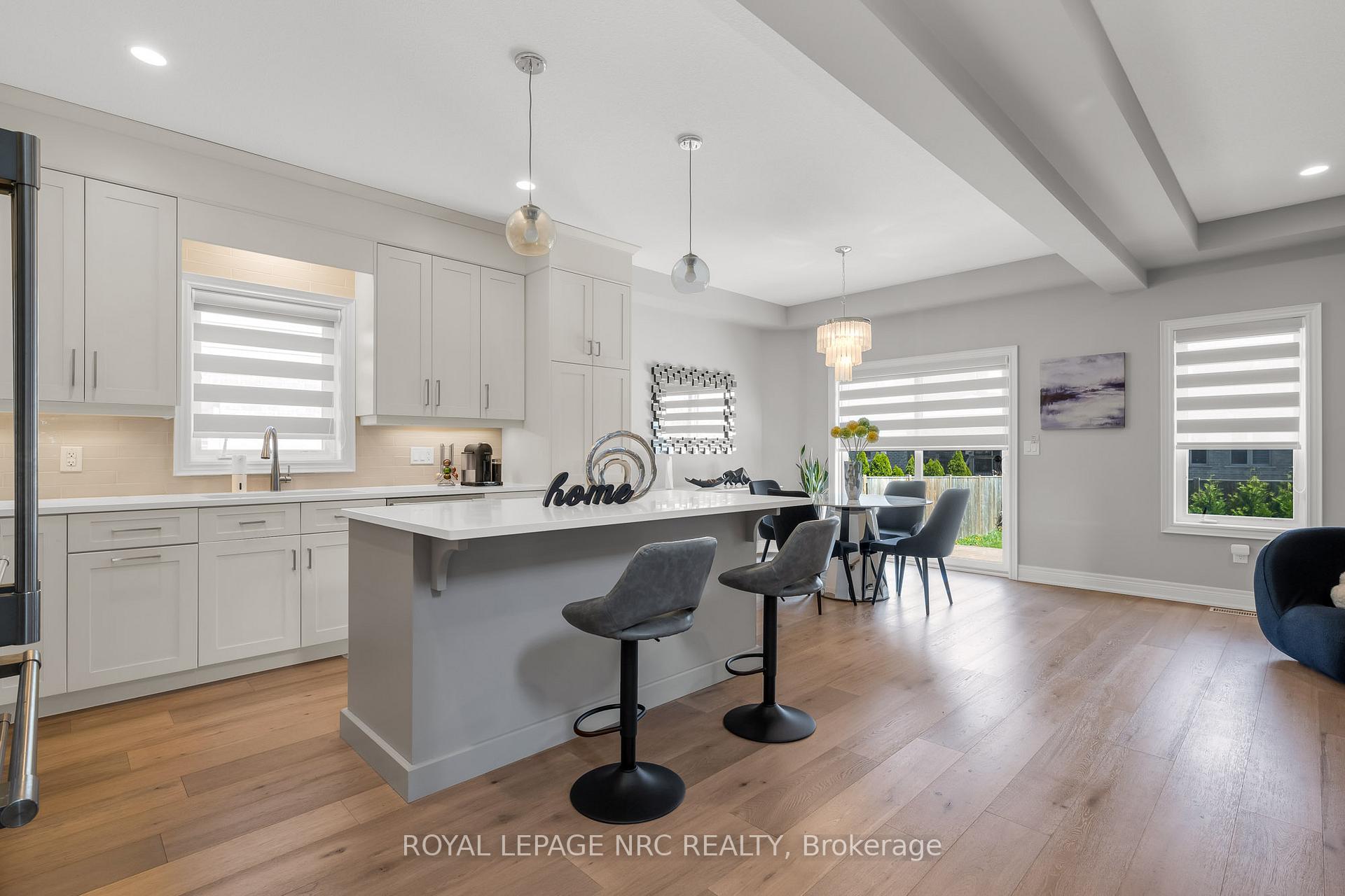 Photo 10 of 29 Abbott Place, Pelham, Fonthill — HOMEH