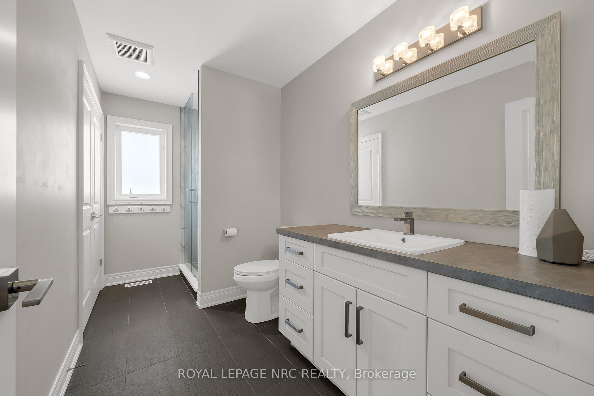 Photo 20 of 29 Abbott Place, Pelham, Fonthill — HOMEH