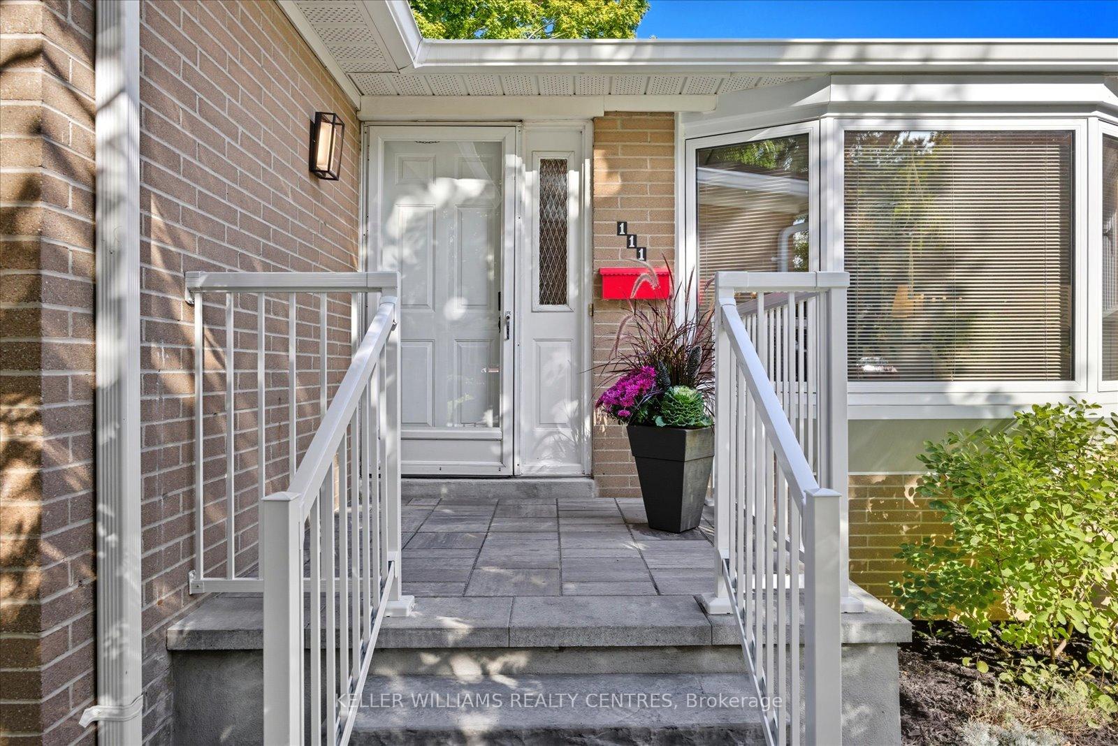 Photo 3 of 111 Lewis Drive, Newmarket, Central Newmarket — HOMEH