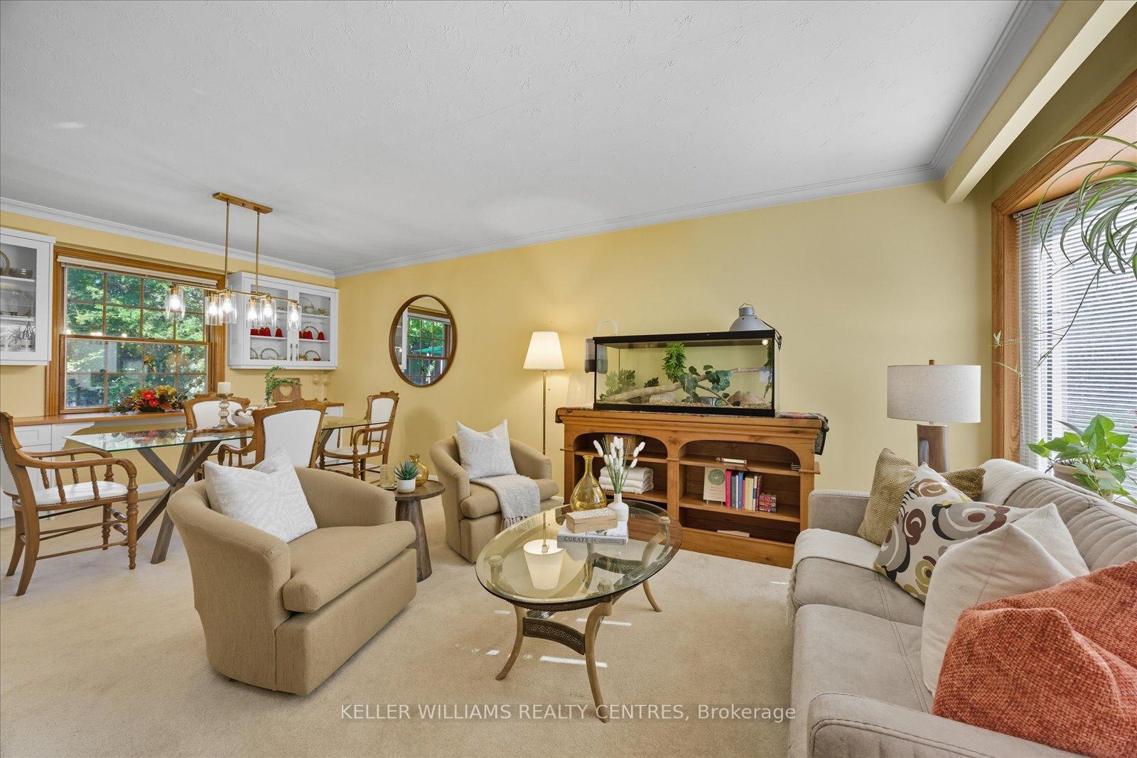 Photo 5 of 111 Lewis Drive, Newmarket, Central Newmarket — HOMEH