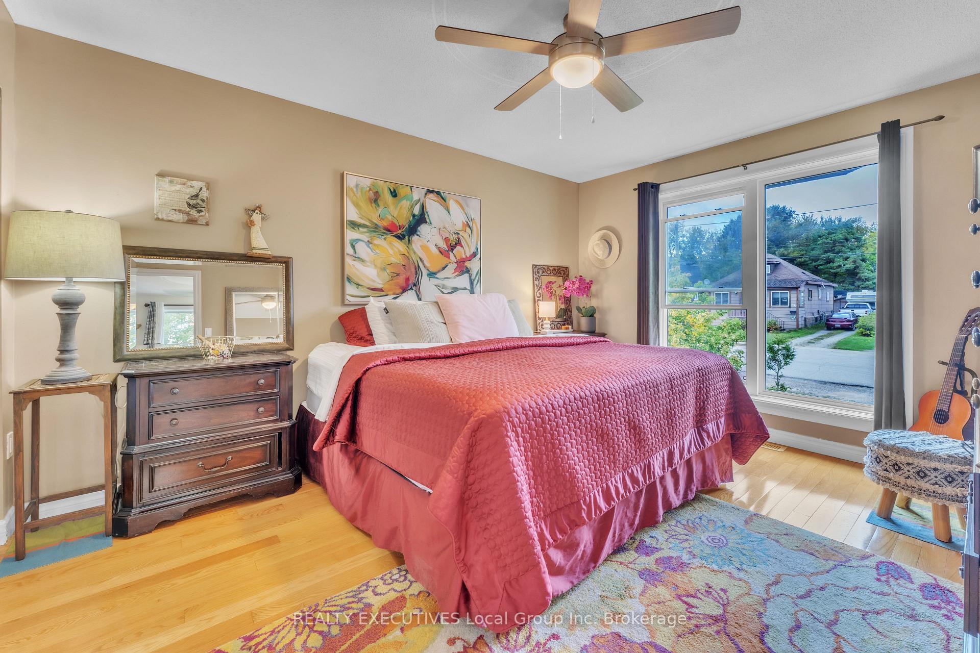 Photo 13 of 729 Laurier Avenue, North Bay, Central — HOMEH