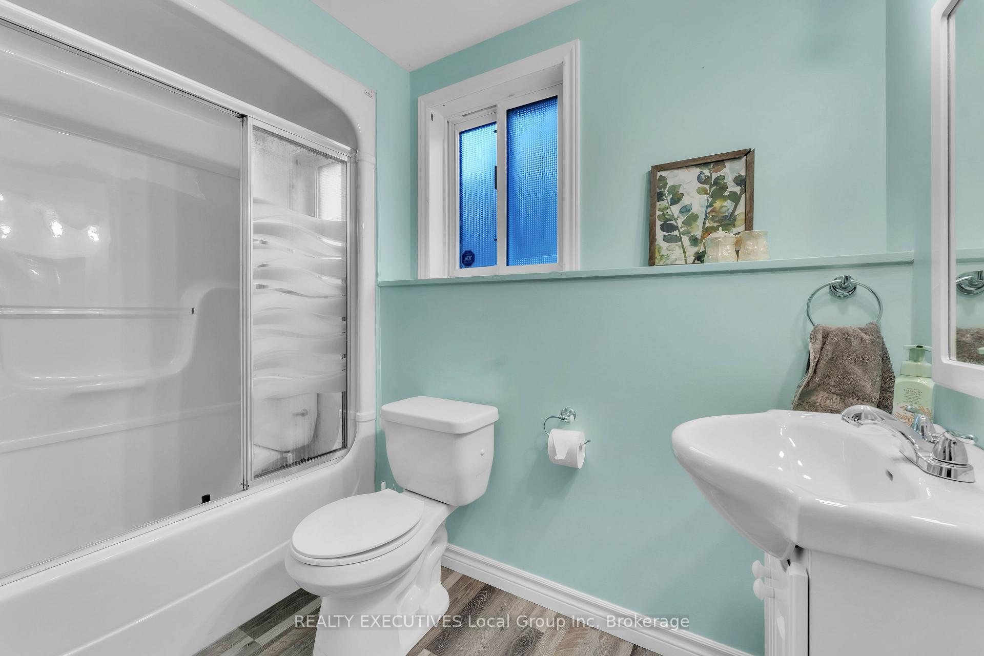Photo 25 of 729 Laurier Avenue, North Bay, Central — HOMEH