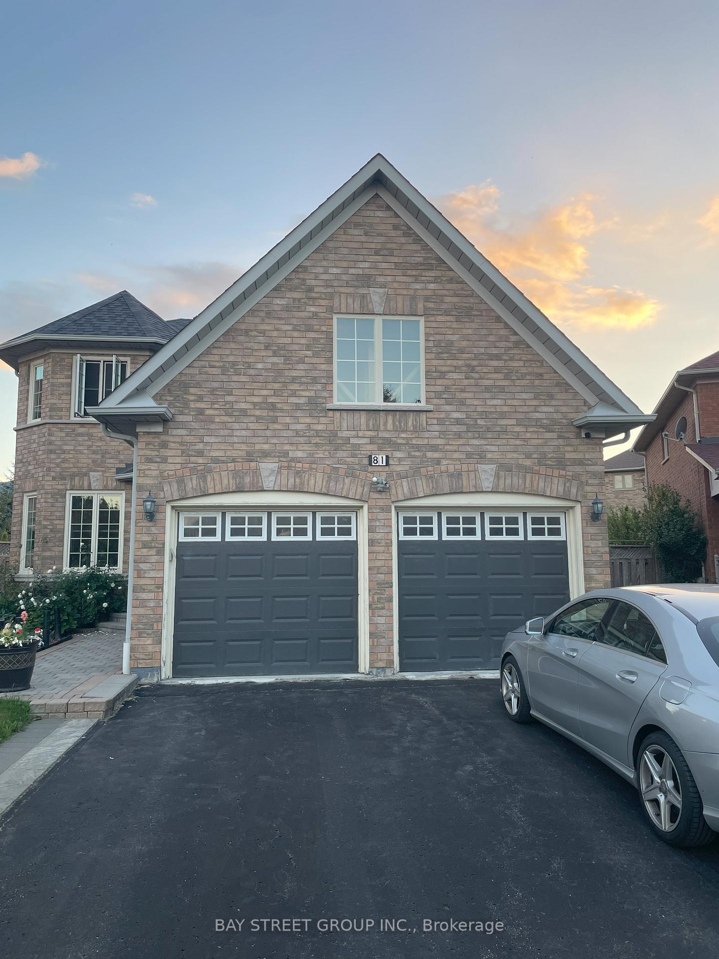 Front of Unit Lower, 81 Grandlea Crescent