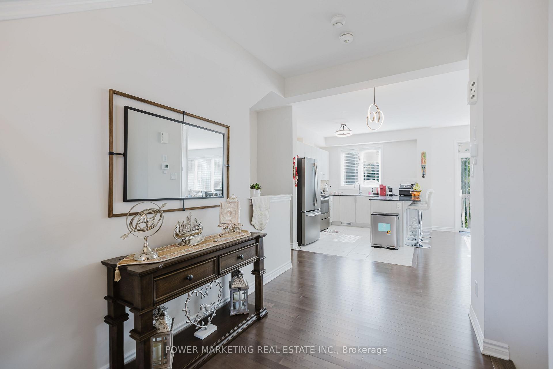 Photo 7 of 526 Ponthieu Circle, Ottawa, Chapel Hill South - Orleans Village — HOMEH