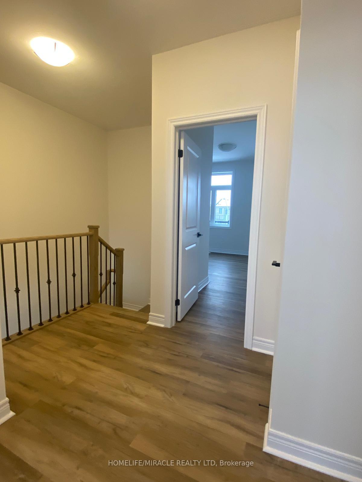Photo 11 of 94 Robert Eaton Avenue, Markham, Middlefield — HOMEH