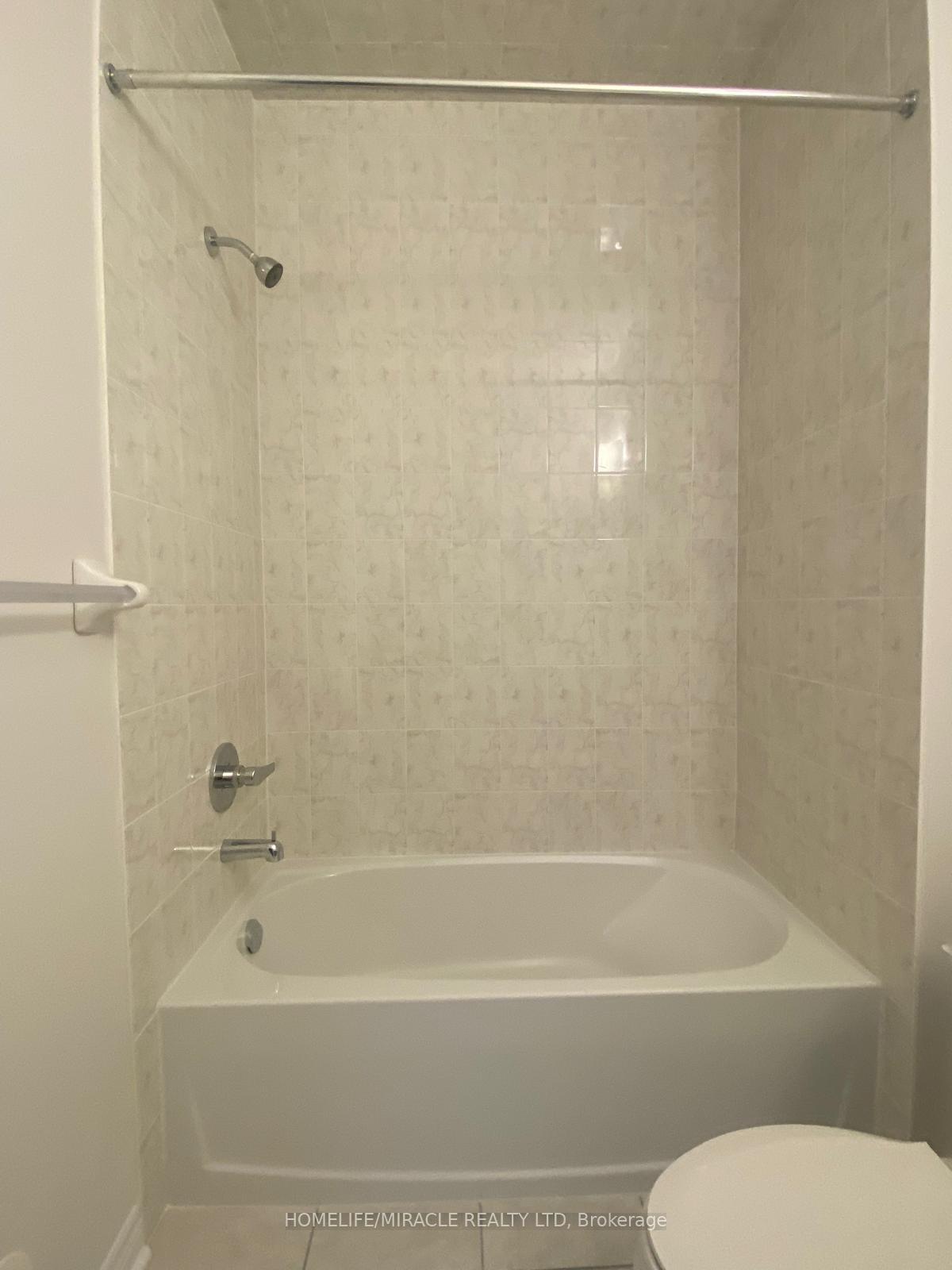 Photo 14 of 94 Robert Eaton Avenue, Markham, Middlefield — HOMEH