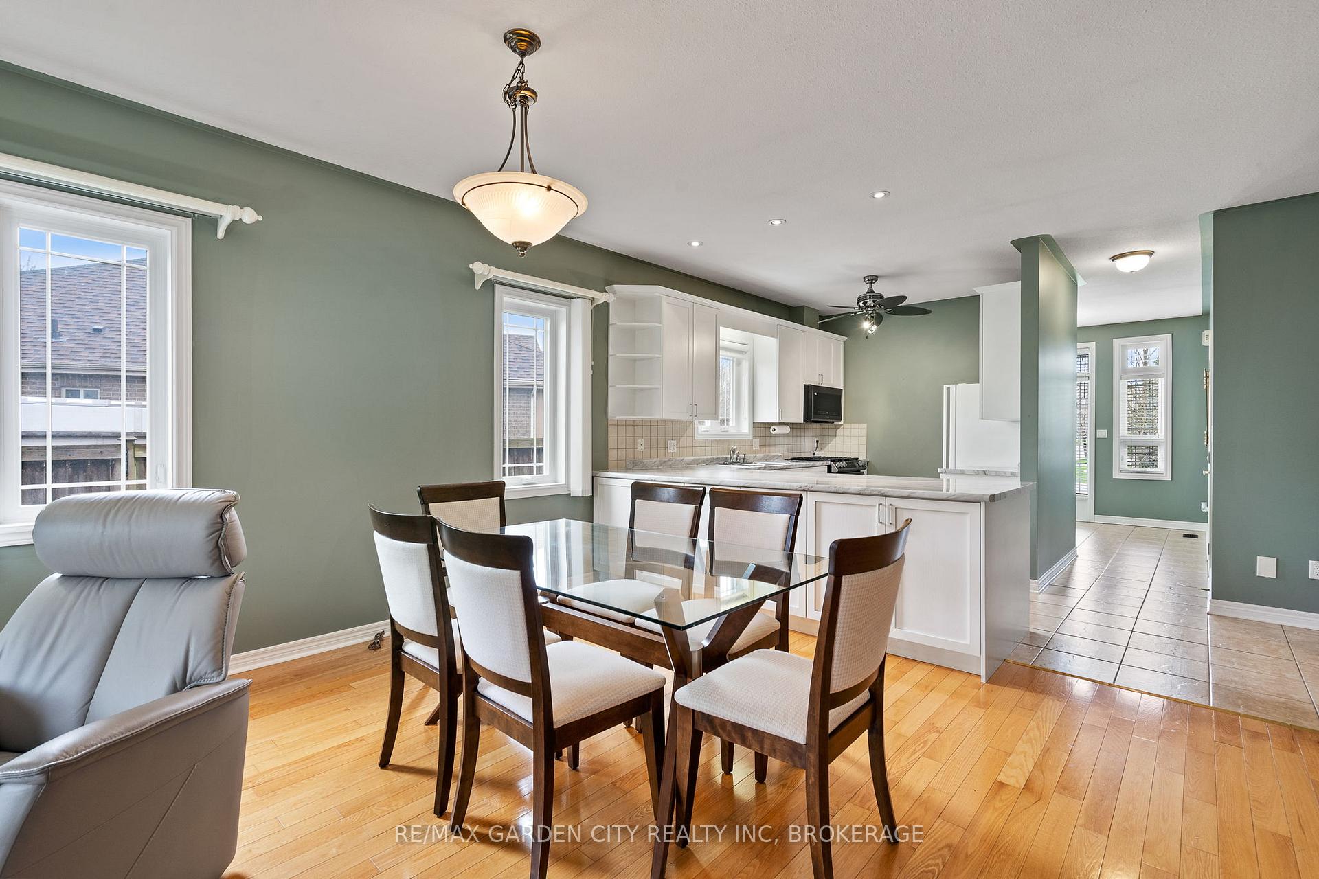 Photo 9 of 39 Willson Crossing Court, Pelham, Fonthill — HOMEH