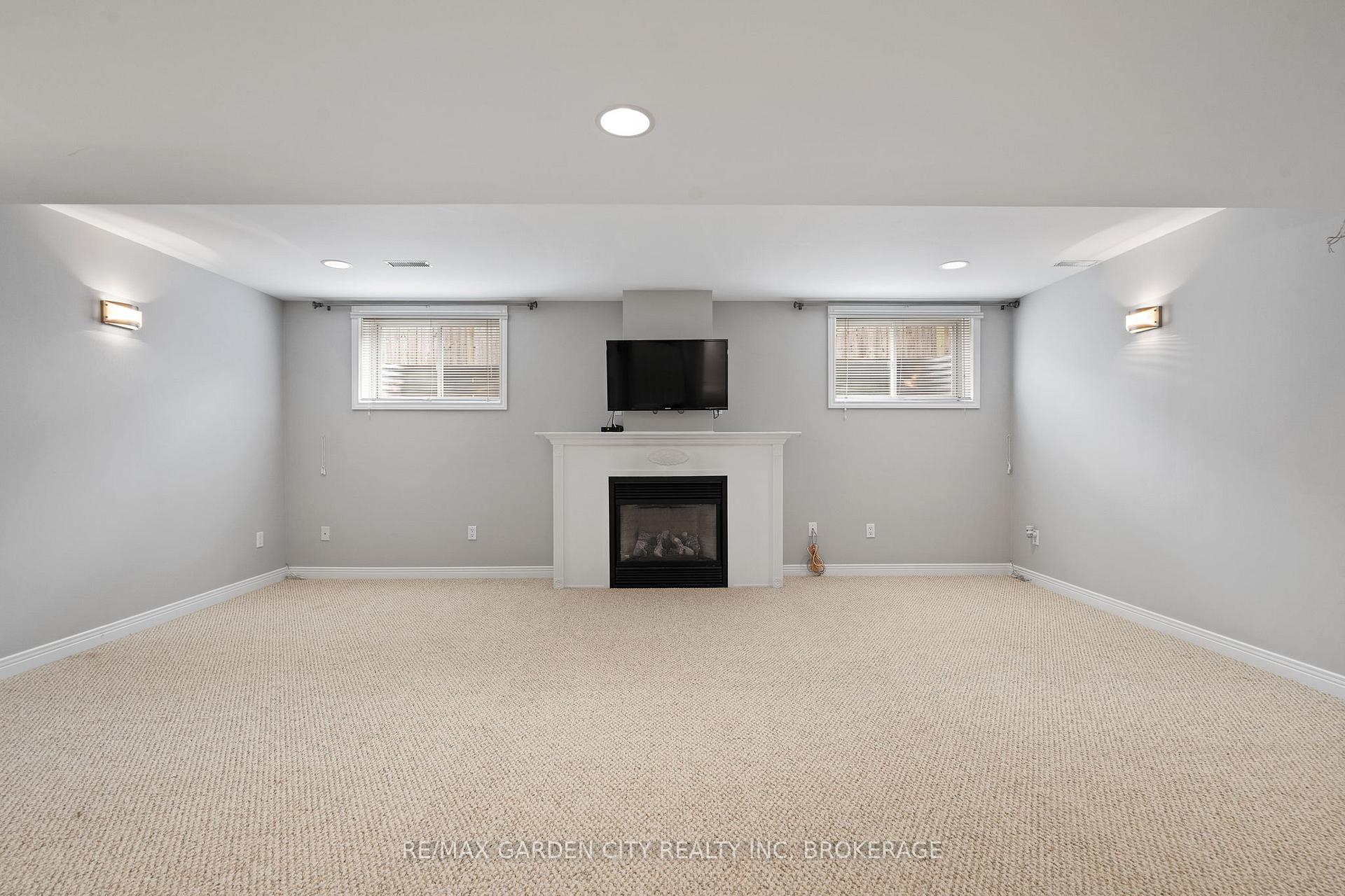 Photo 18 of 39 Willson Crossing Court, Pelham, Fonthill — HOMEH