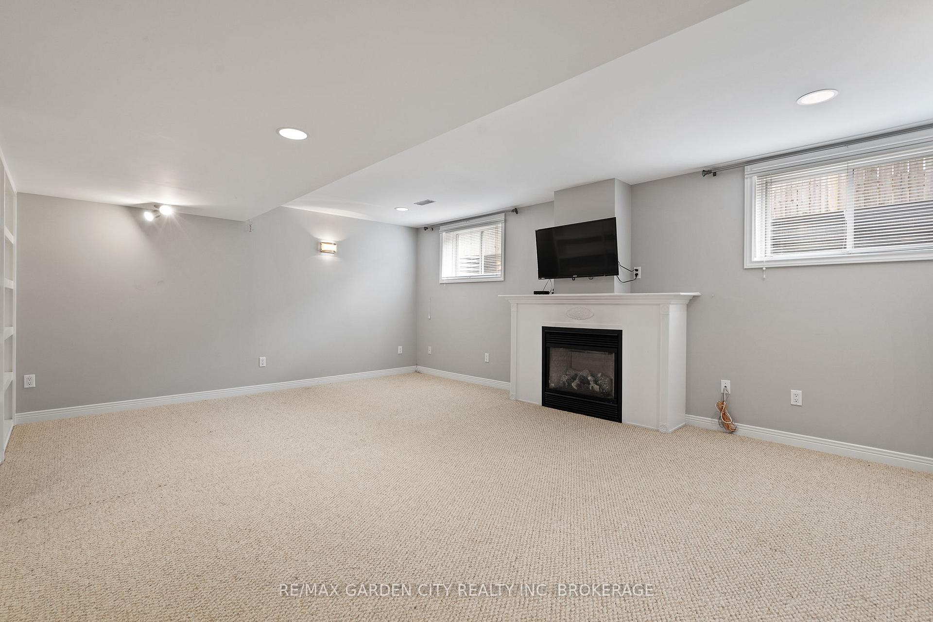 Photo 19 of 39 Willson Crossing Court, Pelham, Fonthill — HOMEH