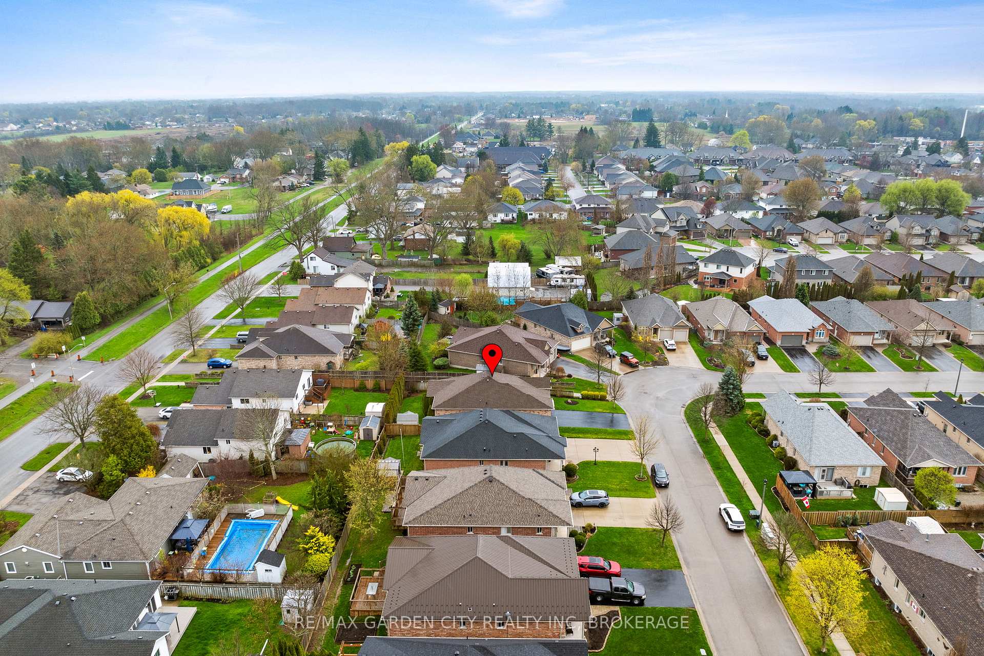 Photo 40 of 39 Willson Crossing Court, Pelham, Fonthill — HOMEH