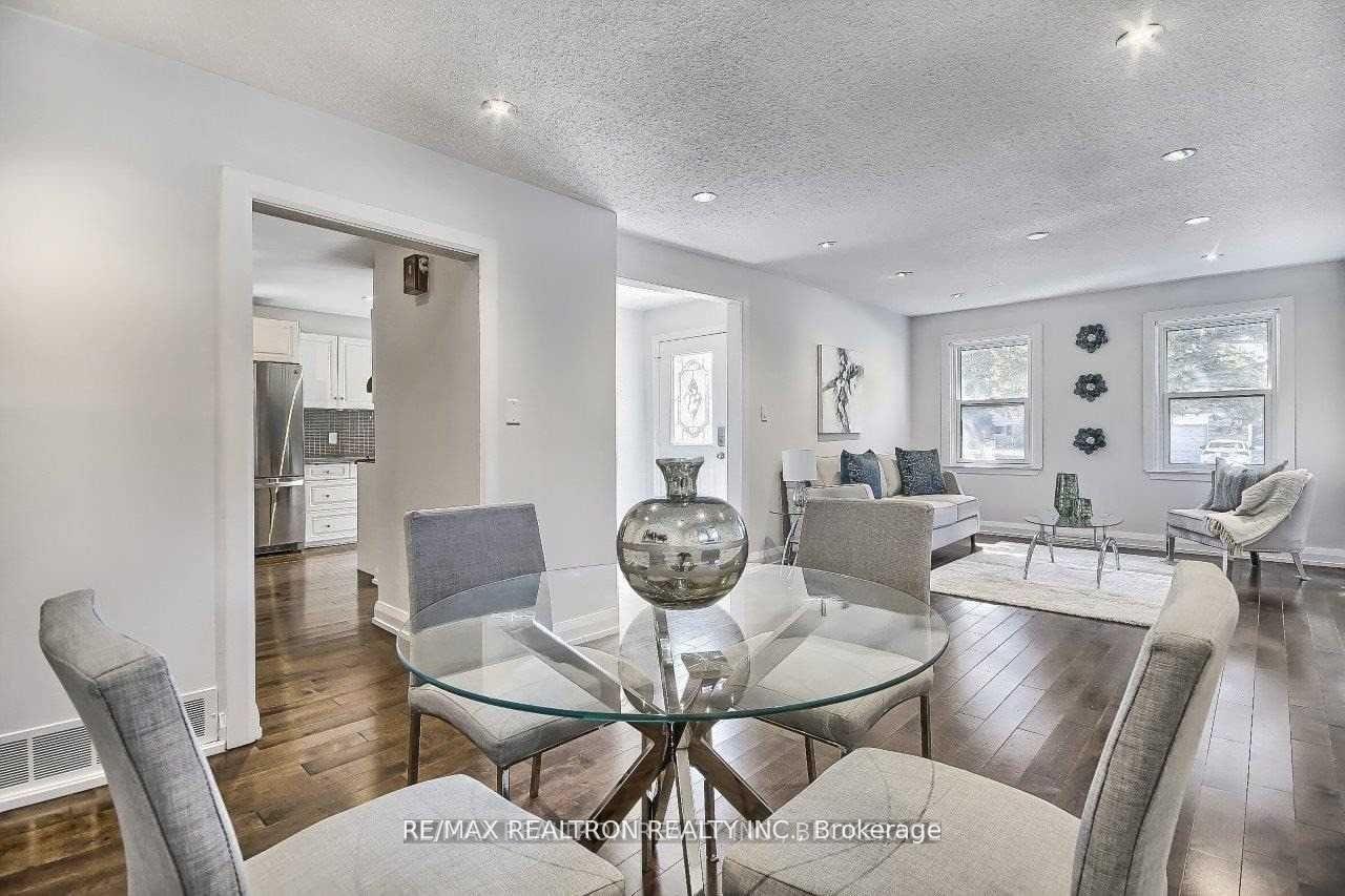 Photo 11 of Unit Main, 1043 Lemar Road, Newmarket, Gorham-College Manor — HOMEH