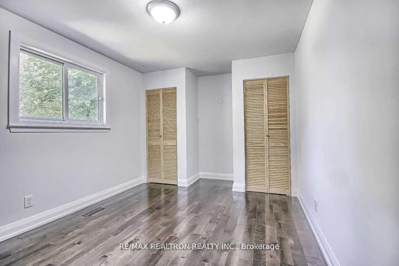 Photo 21 of Unit Main, 1043 Lemar Road, Newmarket, Gorham-College Manor — HOMEH