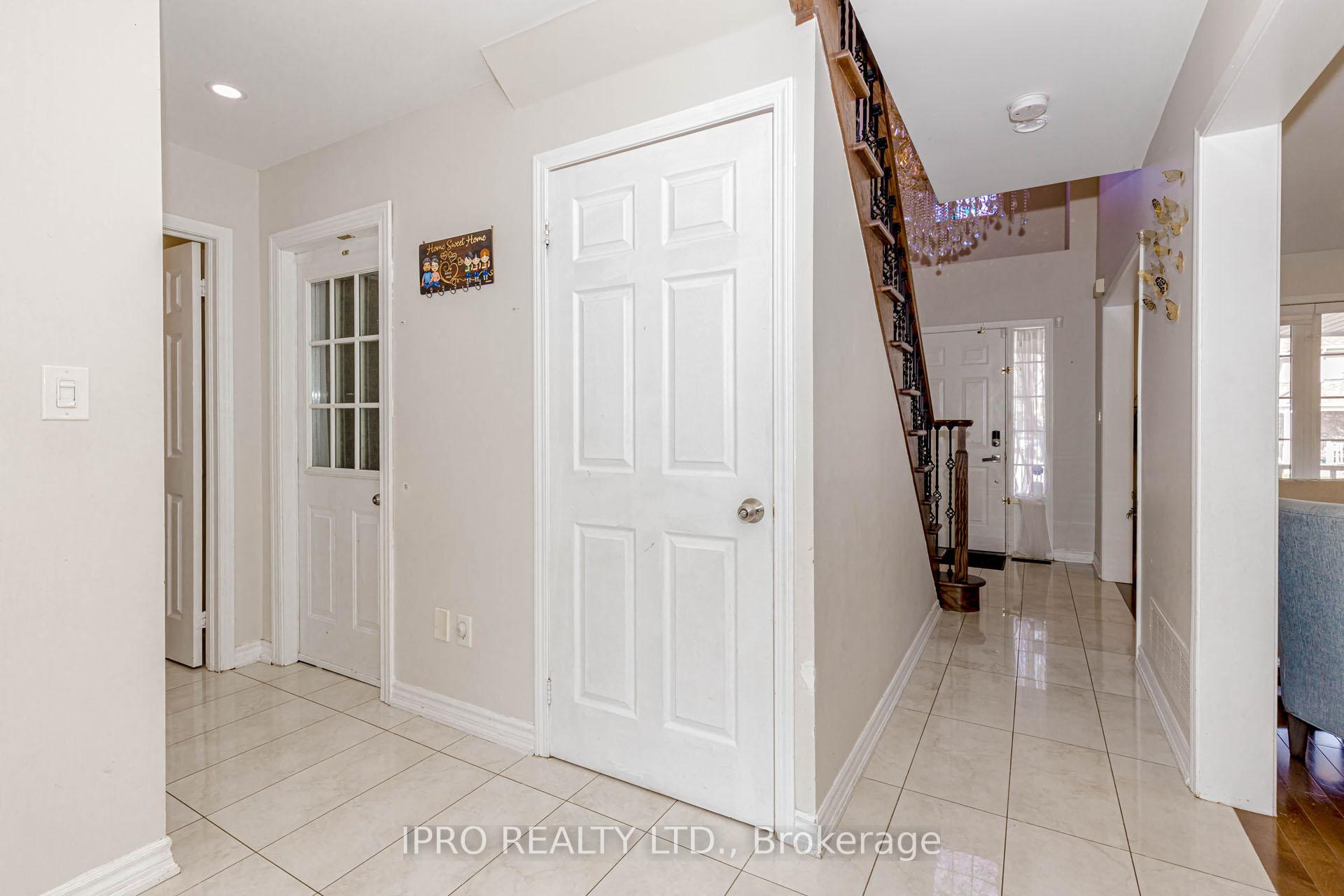 Photo 11 of 900 Mcneil Drive, Milton, Beaty — HOMEH