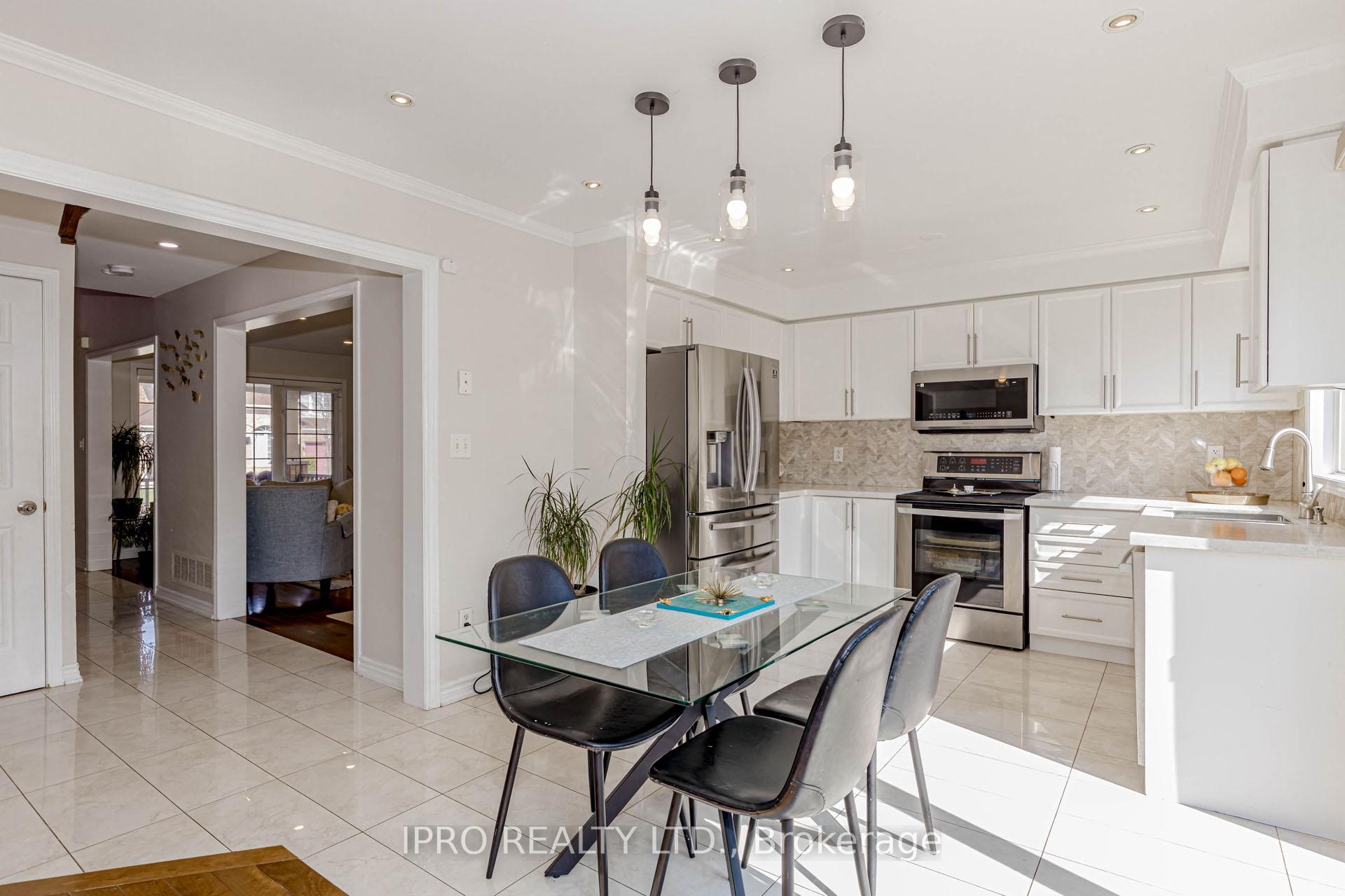 Photo 14 of 900 Mcneil Drive, Milton, Beaty — HOMEH