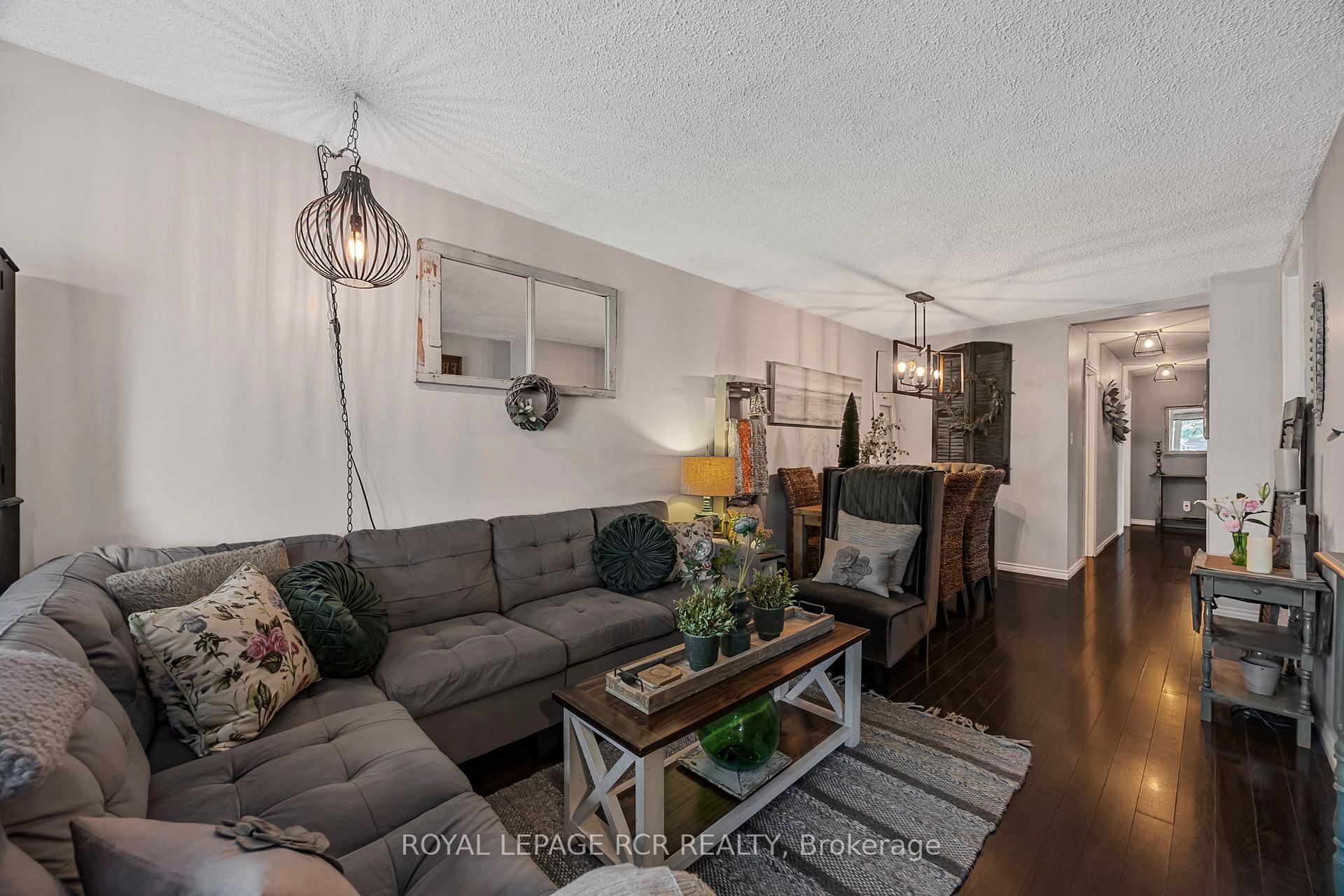 Photo 10 of 14 Mcmulkin Street, New Tecumseth, Alliston — HOMEH