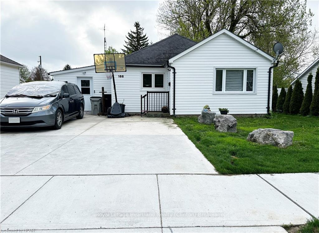 Photo 1 of 166 Elm Avenue N, North Perth, Listowel — HOMEH