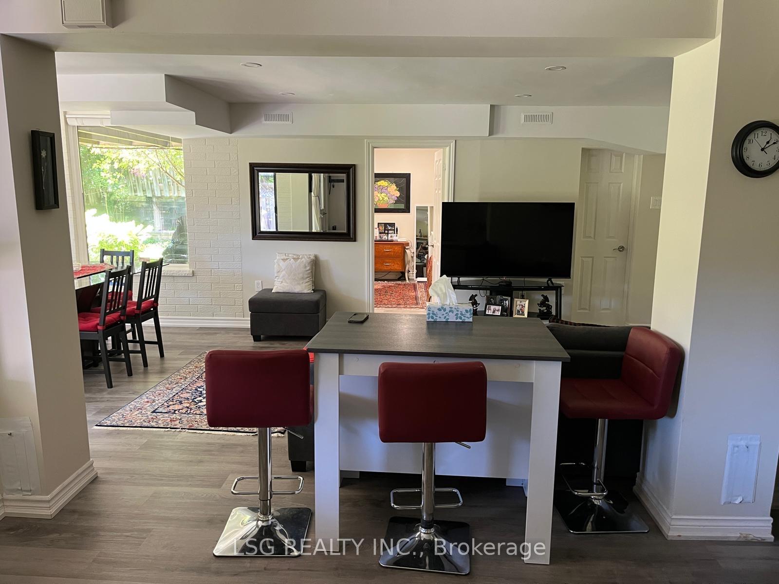 Photo 5 of 180 Elman Crescent, Newmarket, Bristol-London — HOMEH