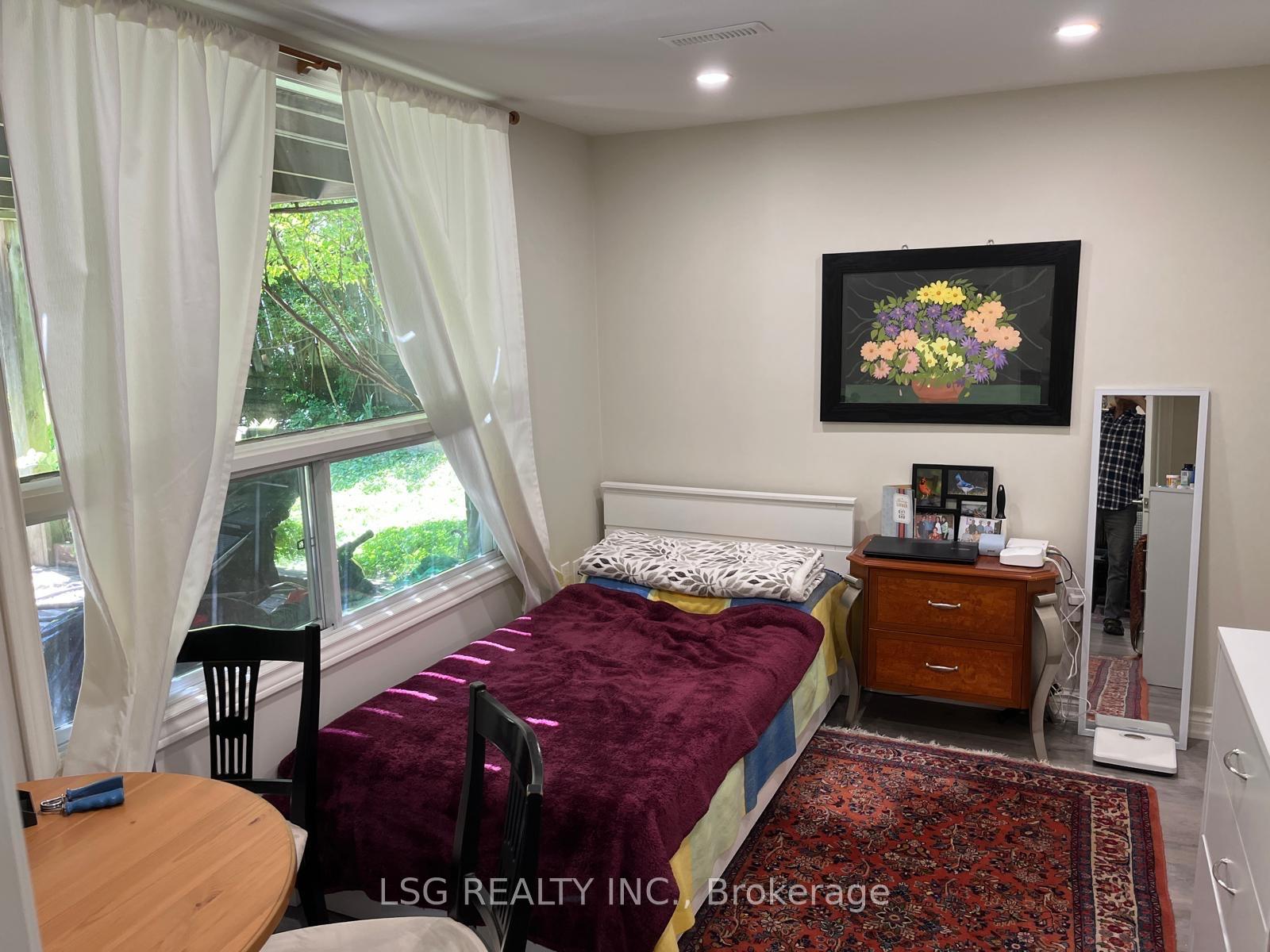 Photo 11 of 180 Elman Crescent, Newmarket, Bristol-London — HOMEH