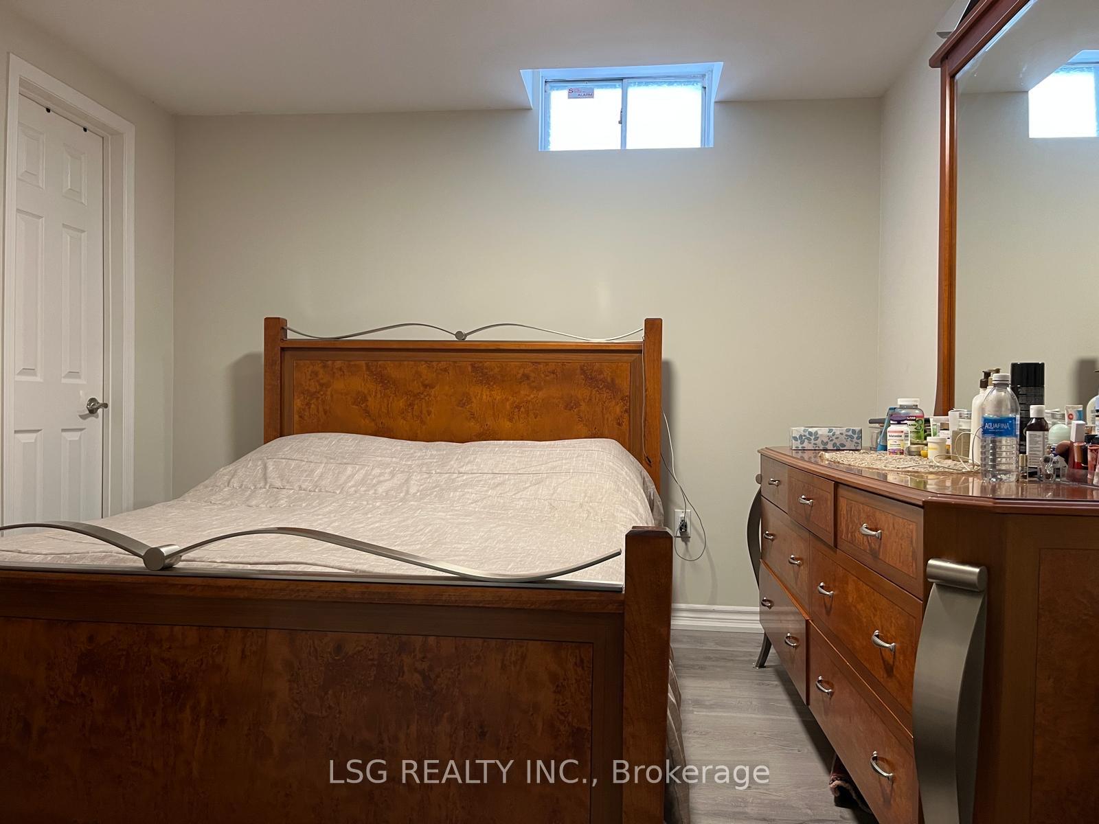 Photo 12 of 180 Elman Crescent, Newmarket, Bristol-London — HOMEH