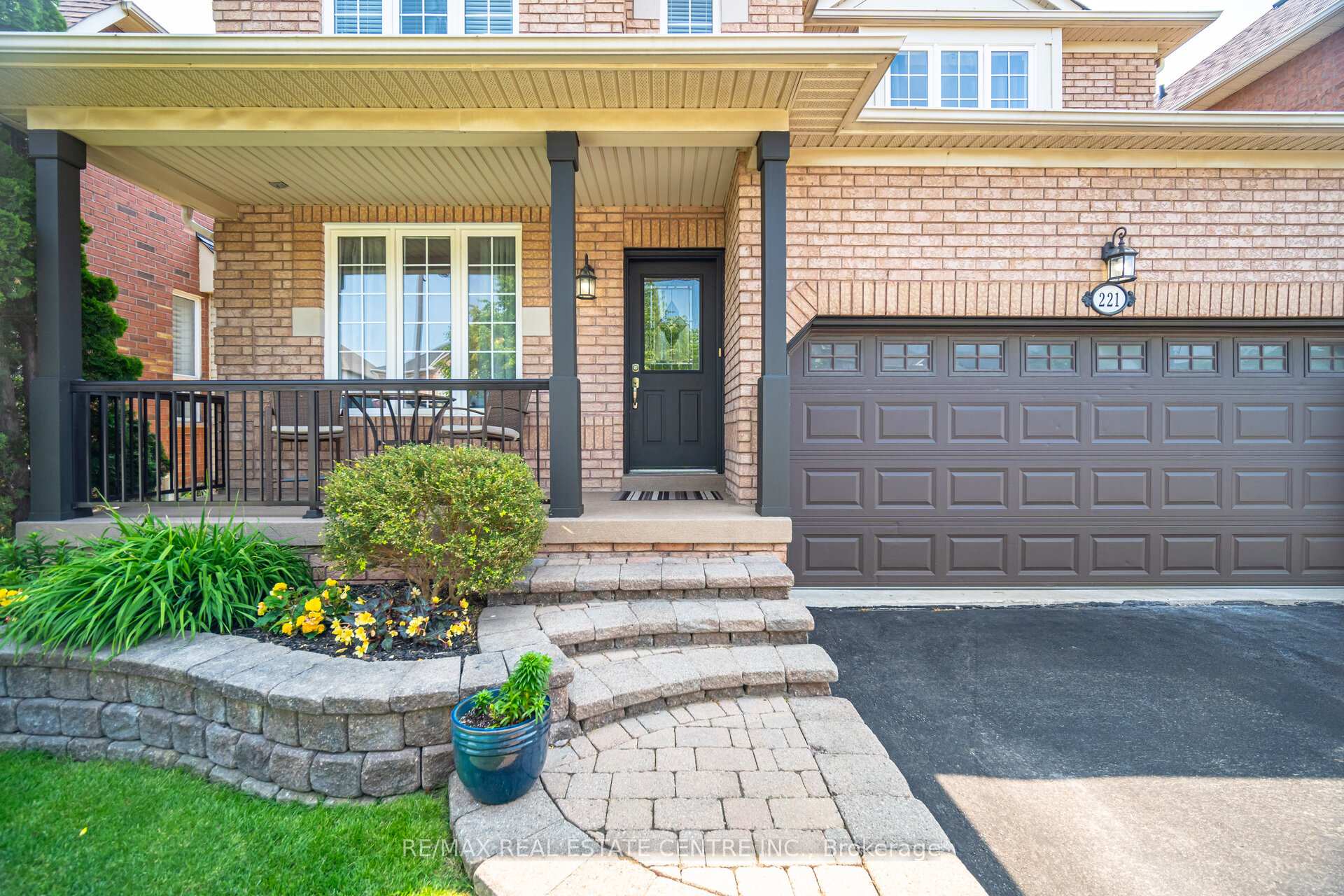 Photo 16 of 221 Ellis Crescent, Milton, Dempsey — HOMEH