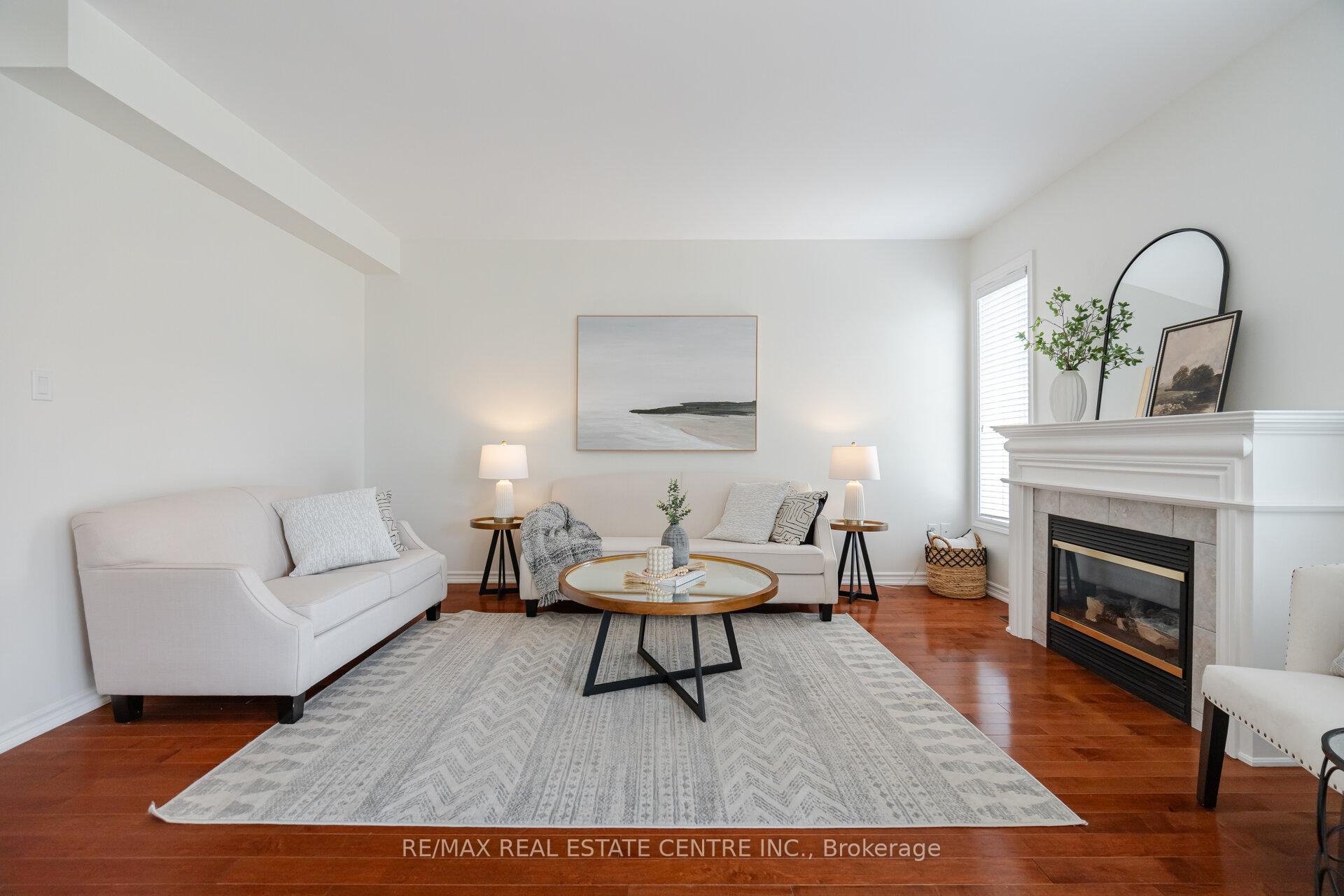 Photo 6 of 221 Ellis Crescent, Milton, Dempsey — HOMEH