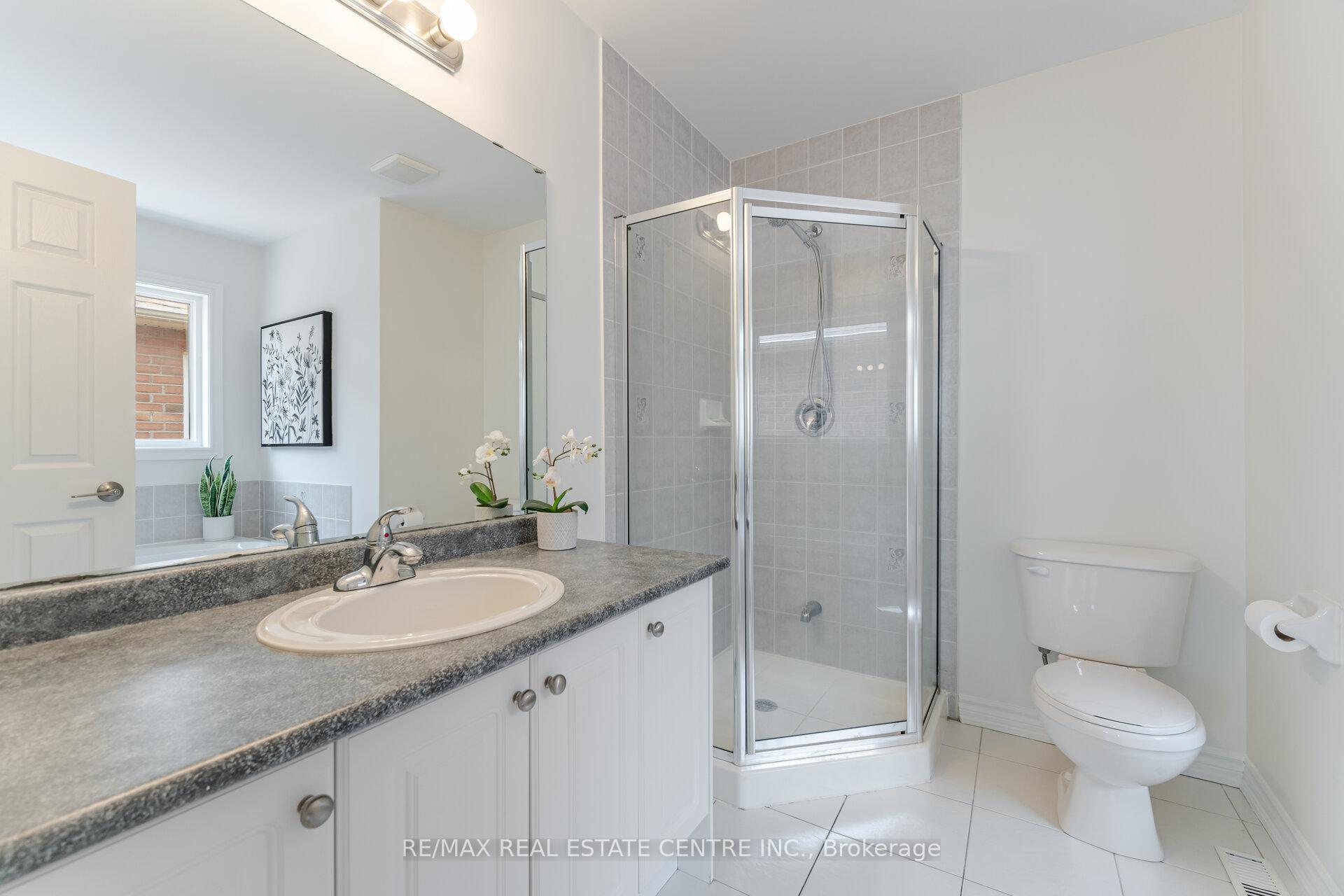 Photo 27 of 221 Ellis Crescent, Milton, Dempsey — HOMEH