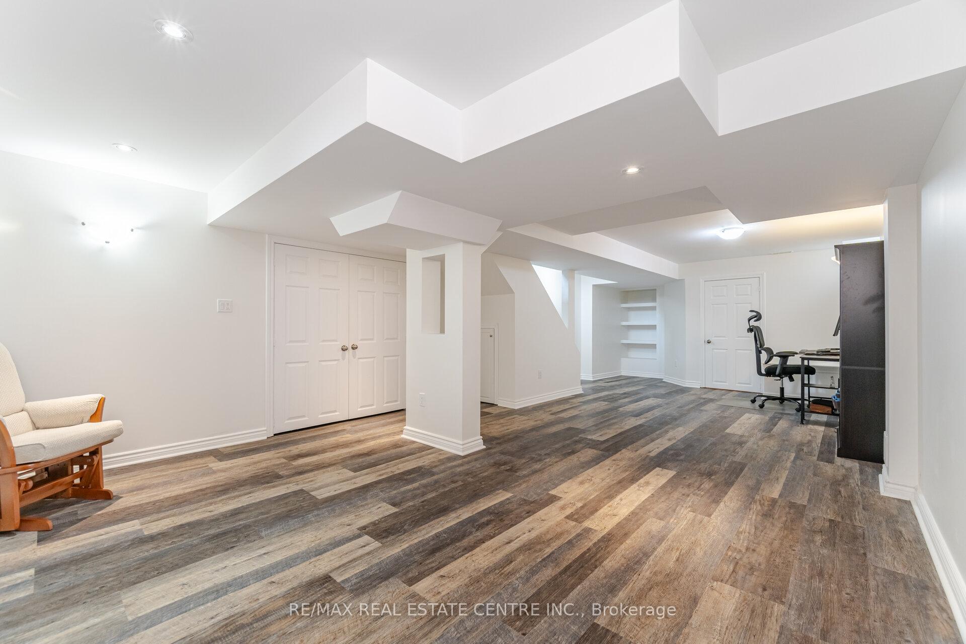Photo 37 of 221 Ellis Crescent, Milton, Dempsey — HOMEH