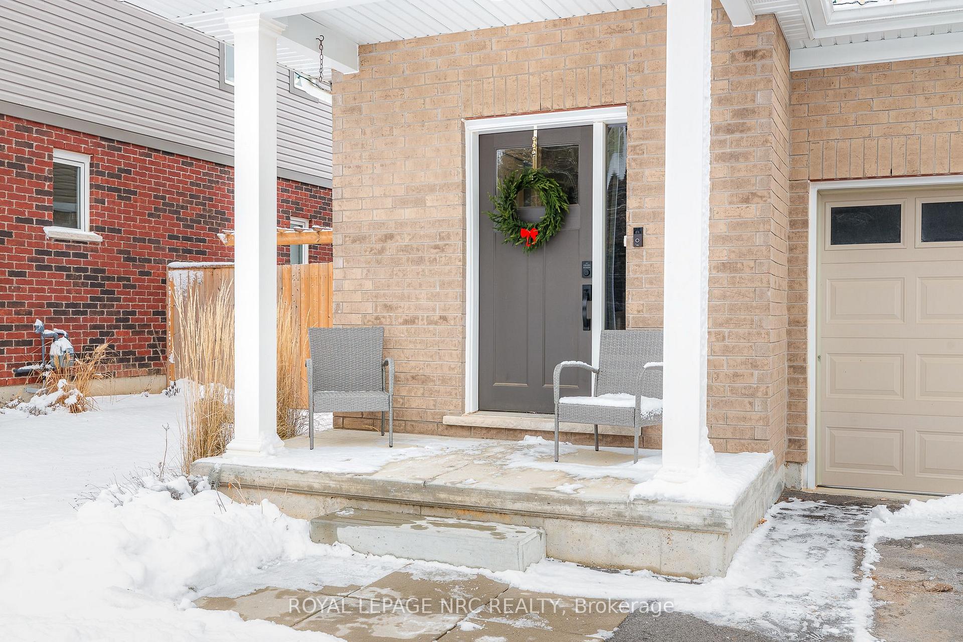 Photo 2 of 7 Lymburner Street, Pelham, Fonthill — HOMEH