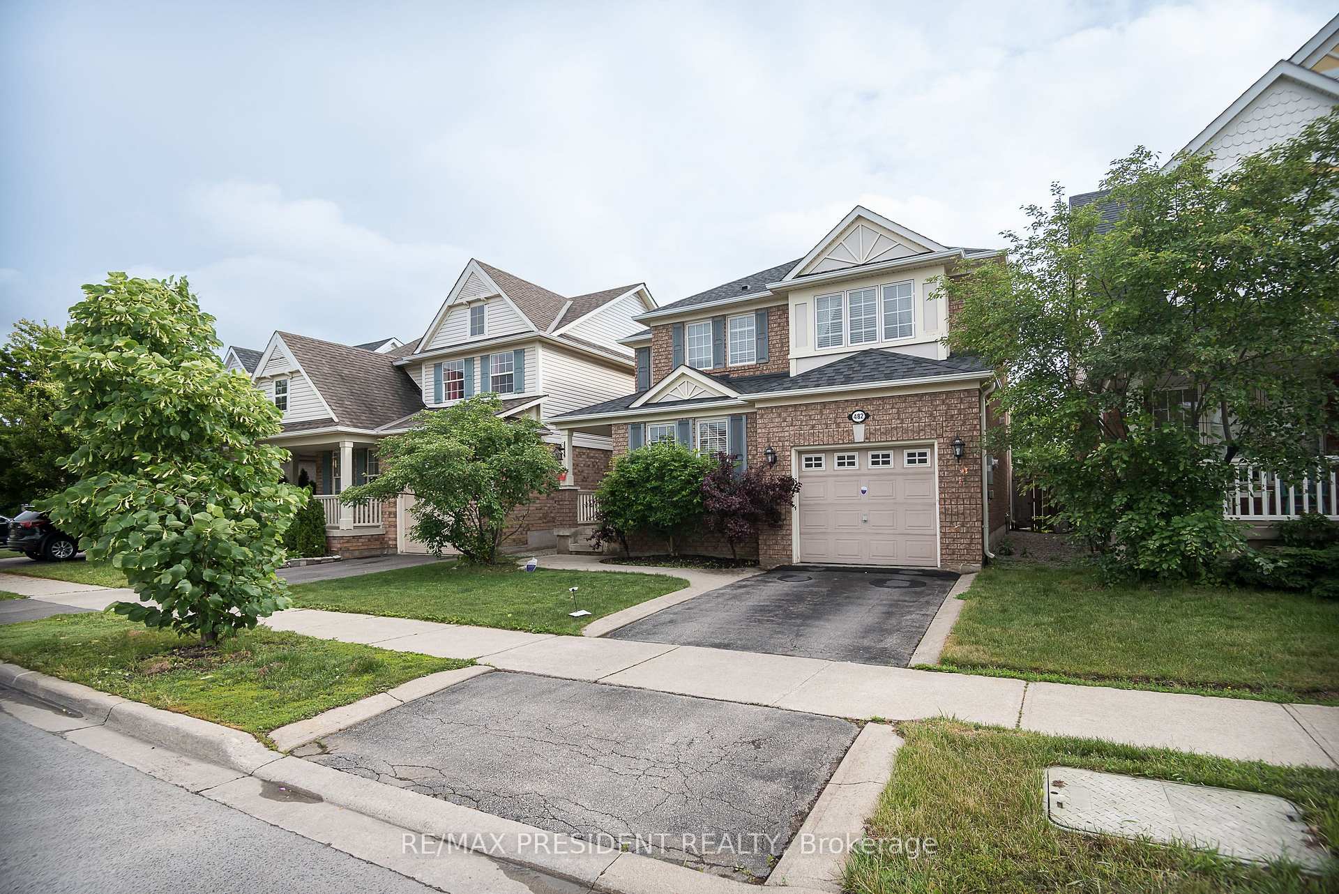 Photo 2 of 482 Trudeau Drive, Milton, Clarke — HOMEH