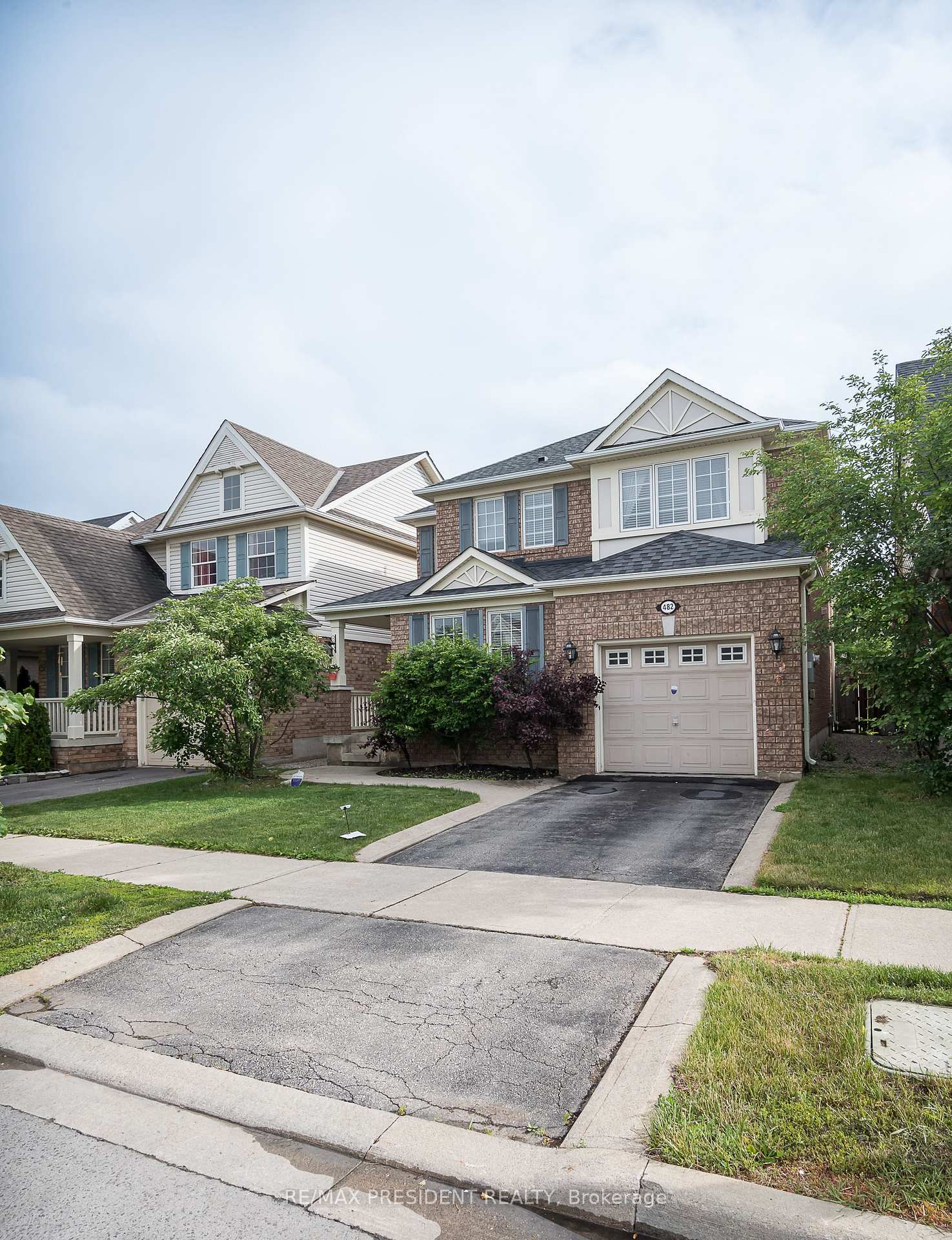 Photo 3 of 482 Trudeau Drive, Milton, Clarke — HOMEH