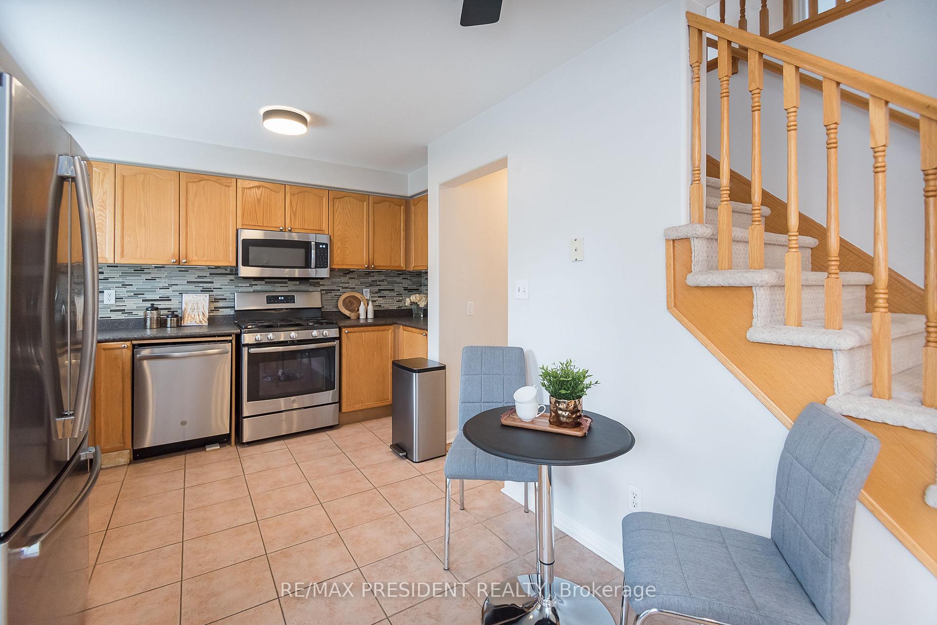 Photo 18 of 482 Trudeau Drive, Milton, Clarke — HOMEH