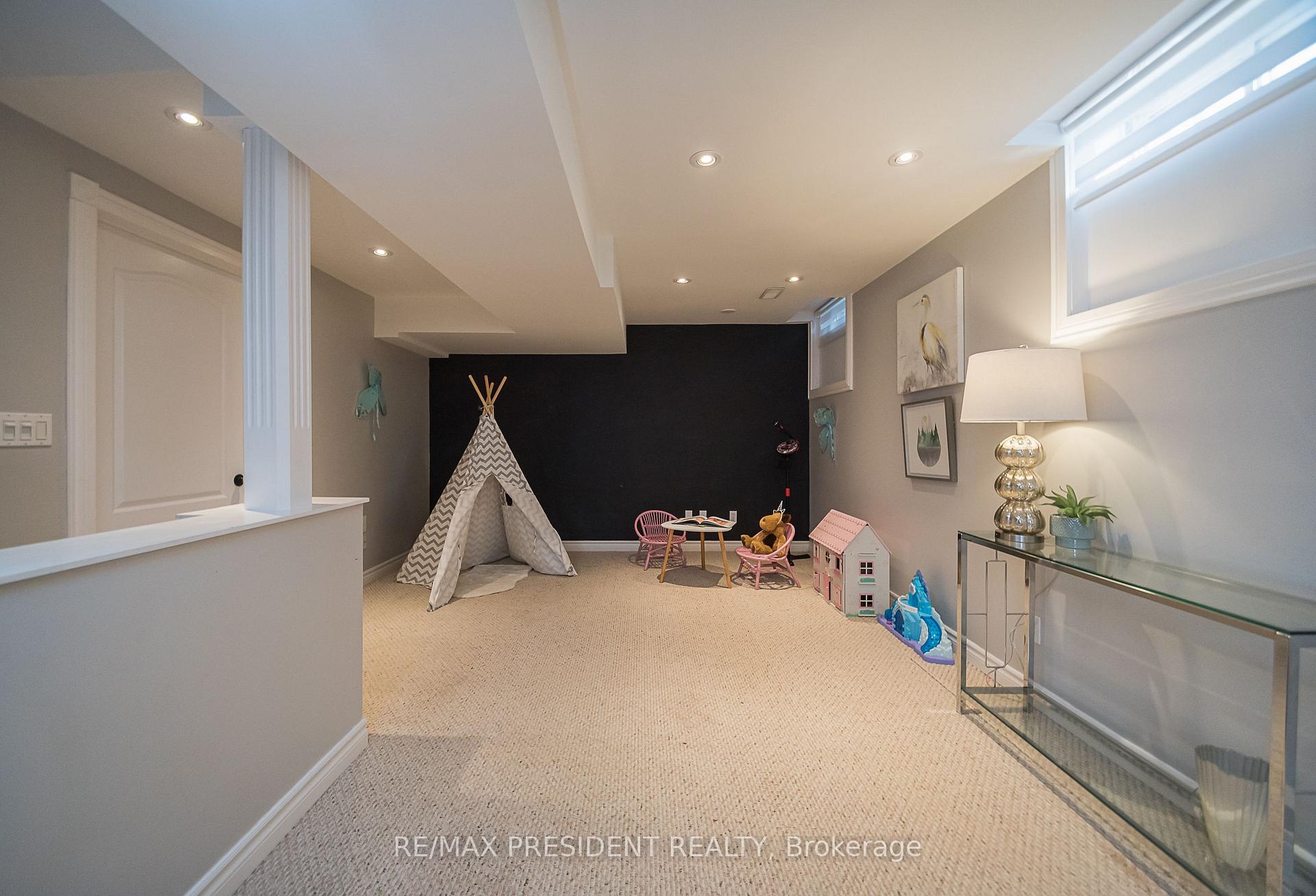 Photo 34 of 482 Trudeau Drive, Milton, Clarke — HOMEH
