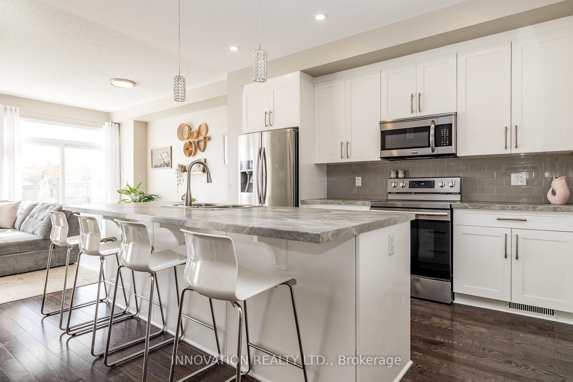 Photo 10 of 304 Mishawashkode Street, Ottawa, Camelot — HOMEH